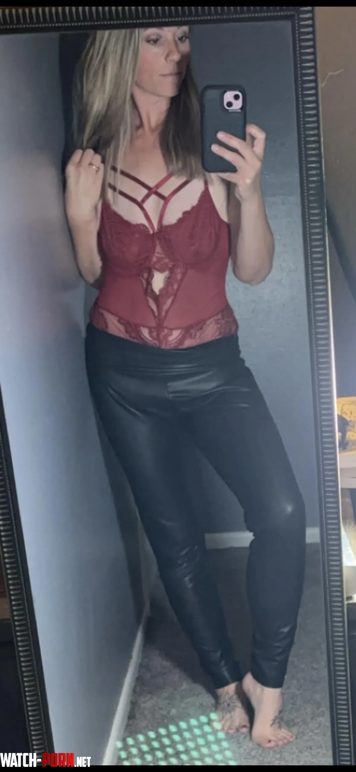 If you love a MILF cum play with me  by Toejam194