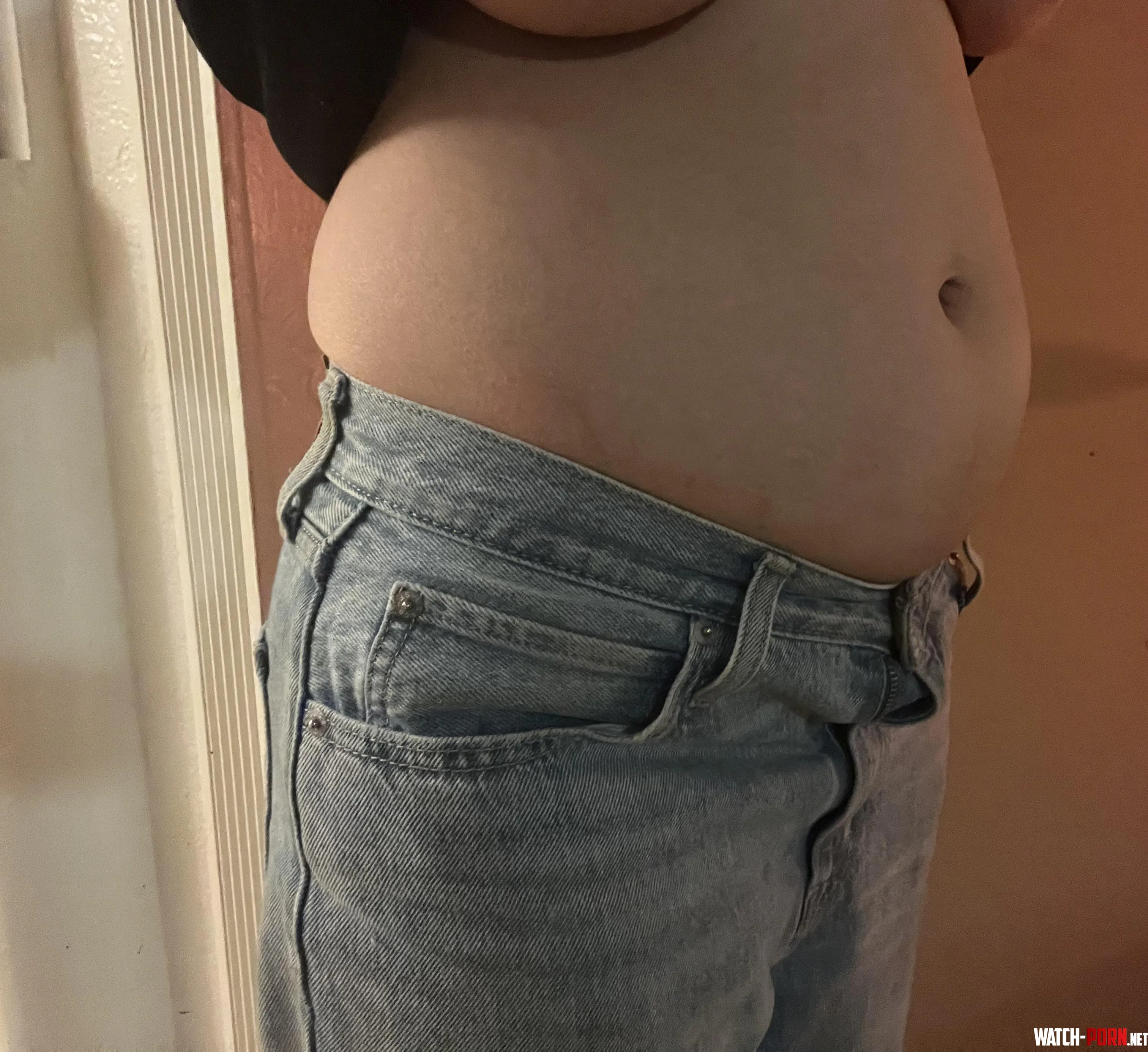 Wowwwww even on completely empty I have outgrown my fat pants  by ballooningg