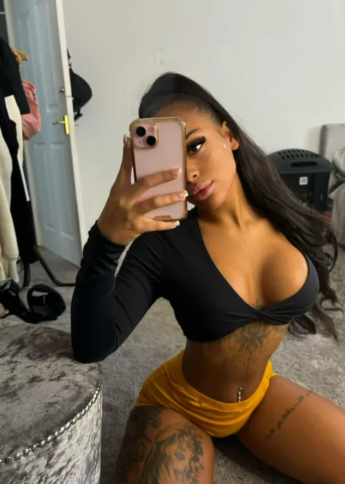 Thumbnail SapphiresScribe Presents: A Hot Black Chick Experience