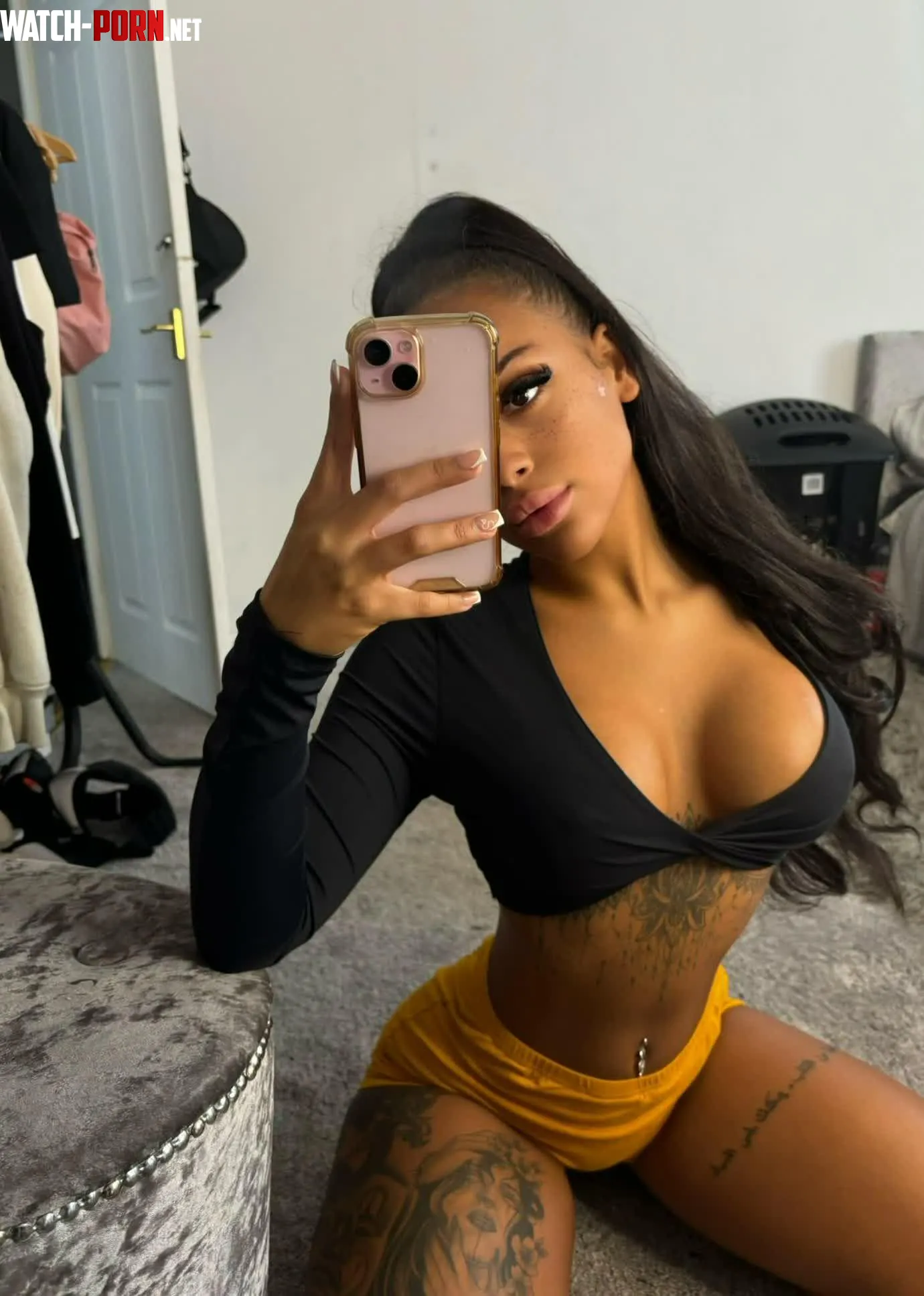 Are you in the mood for a black chick as hot as me by SapphiresScribe