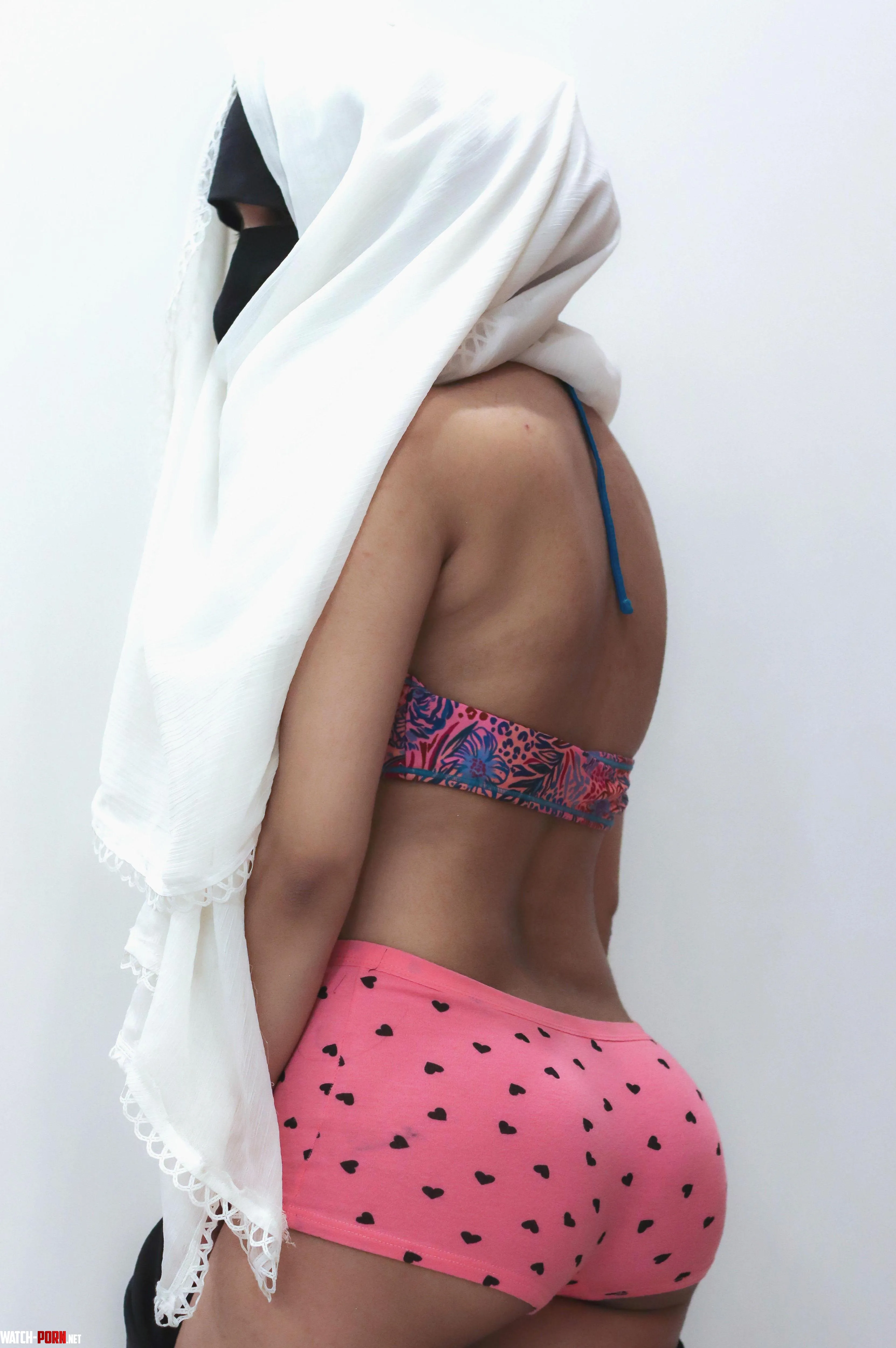 who said hijabis cant be sexy by Asma_AS