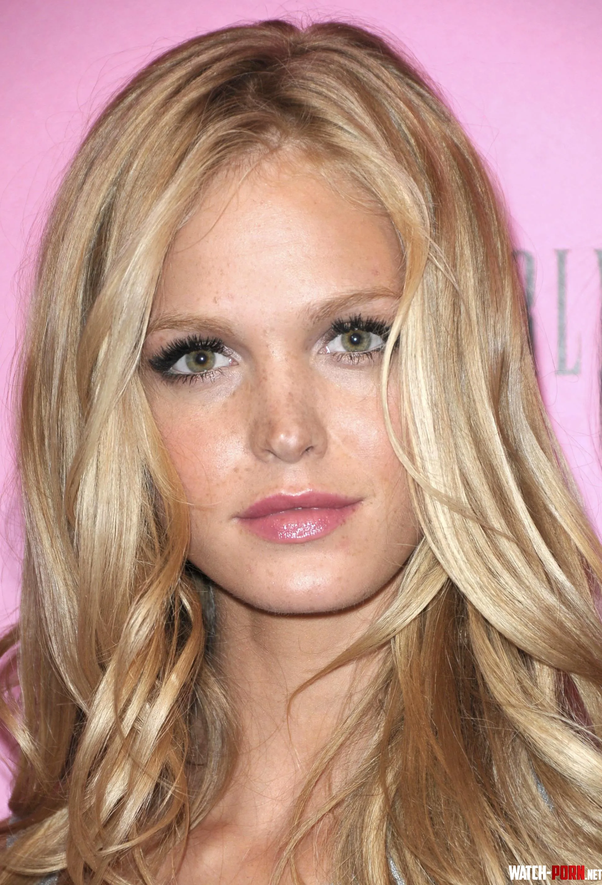 Erin Heatherton by Long_oil_
