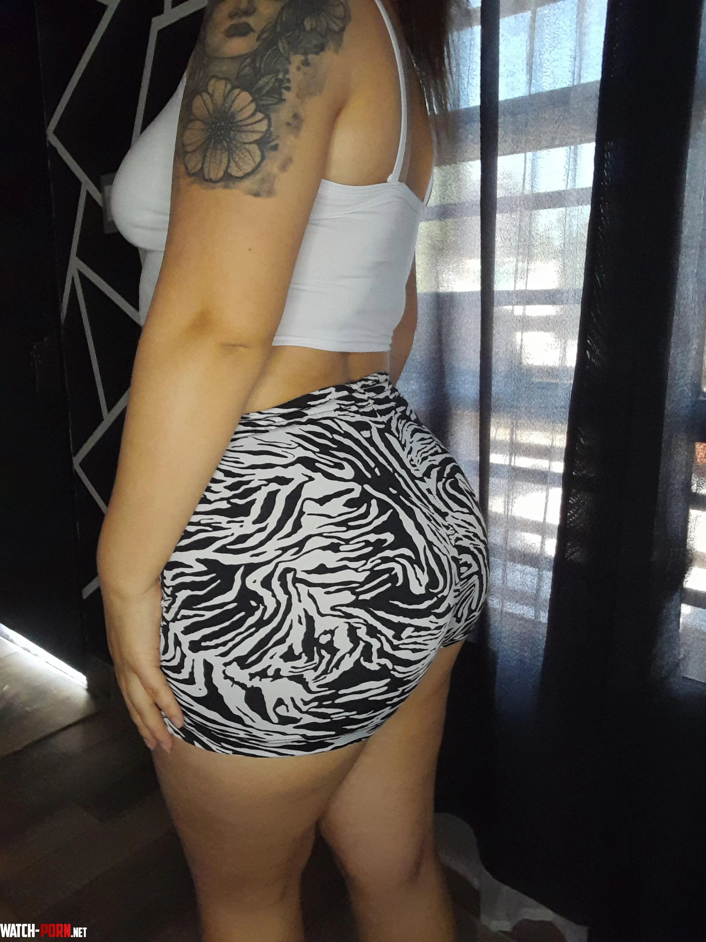 Ill be twerking in my gym shorts  by luchi_lu21