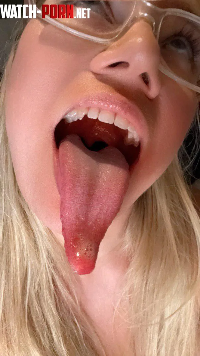 What do you think my tongue can do by jennyahegaoblonde
