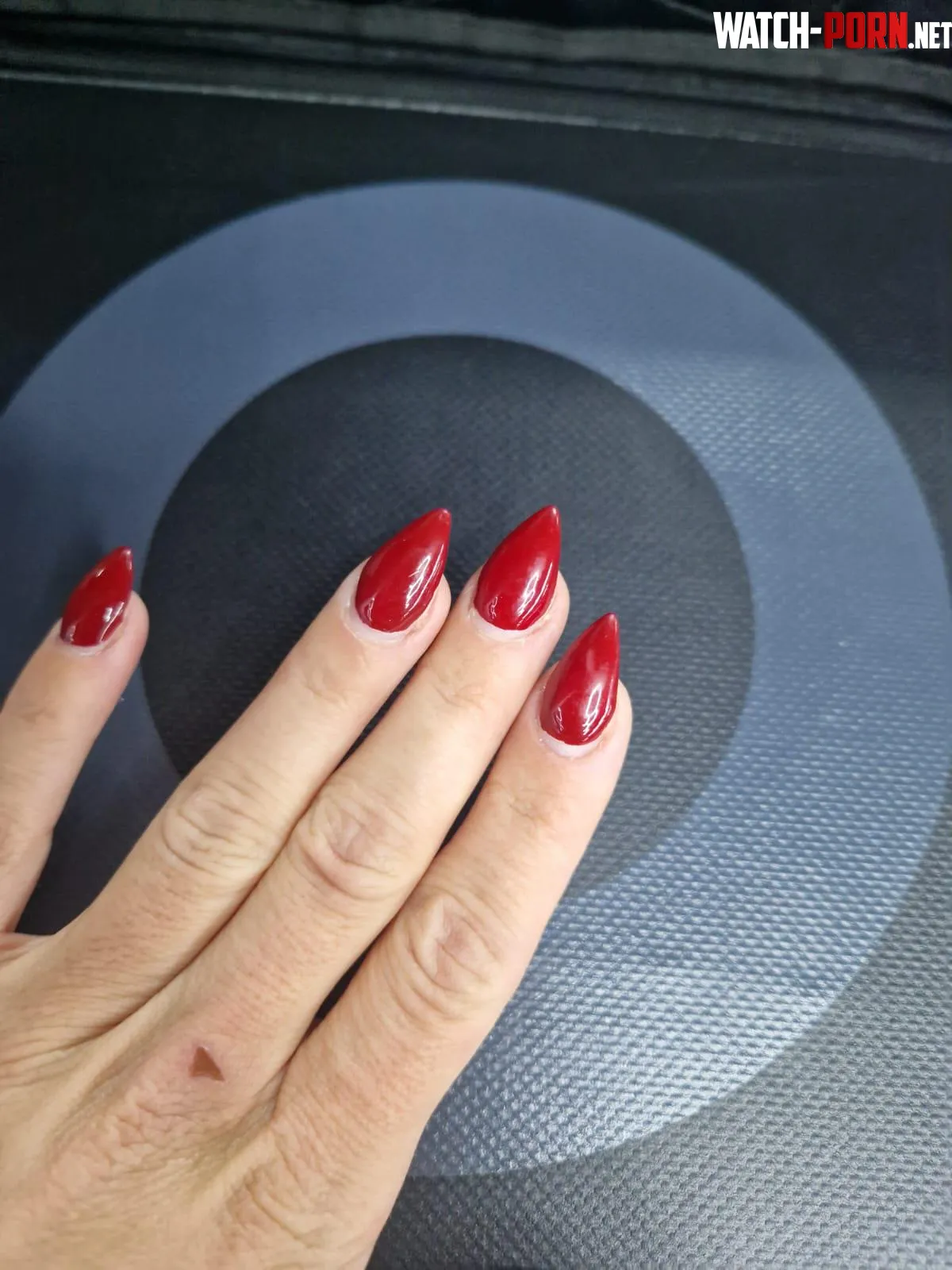 Love my Red nails  by Sophiasensation101