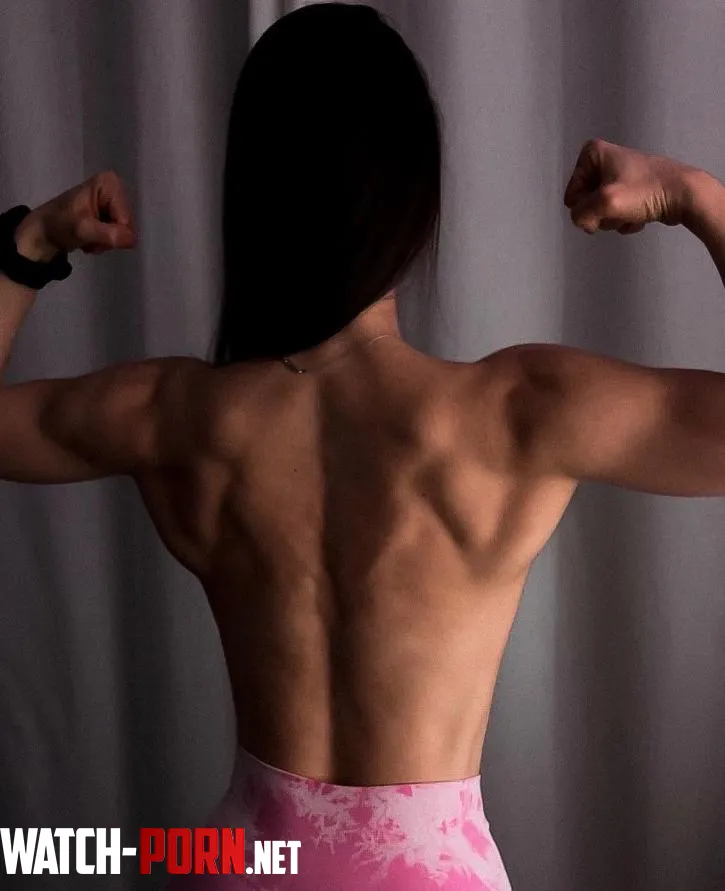 shredded back by linasphysiquex