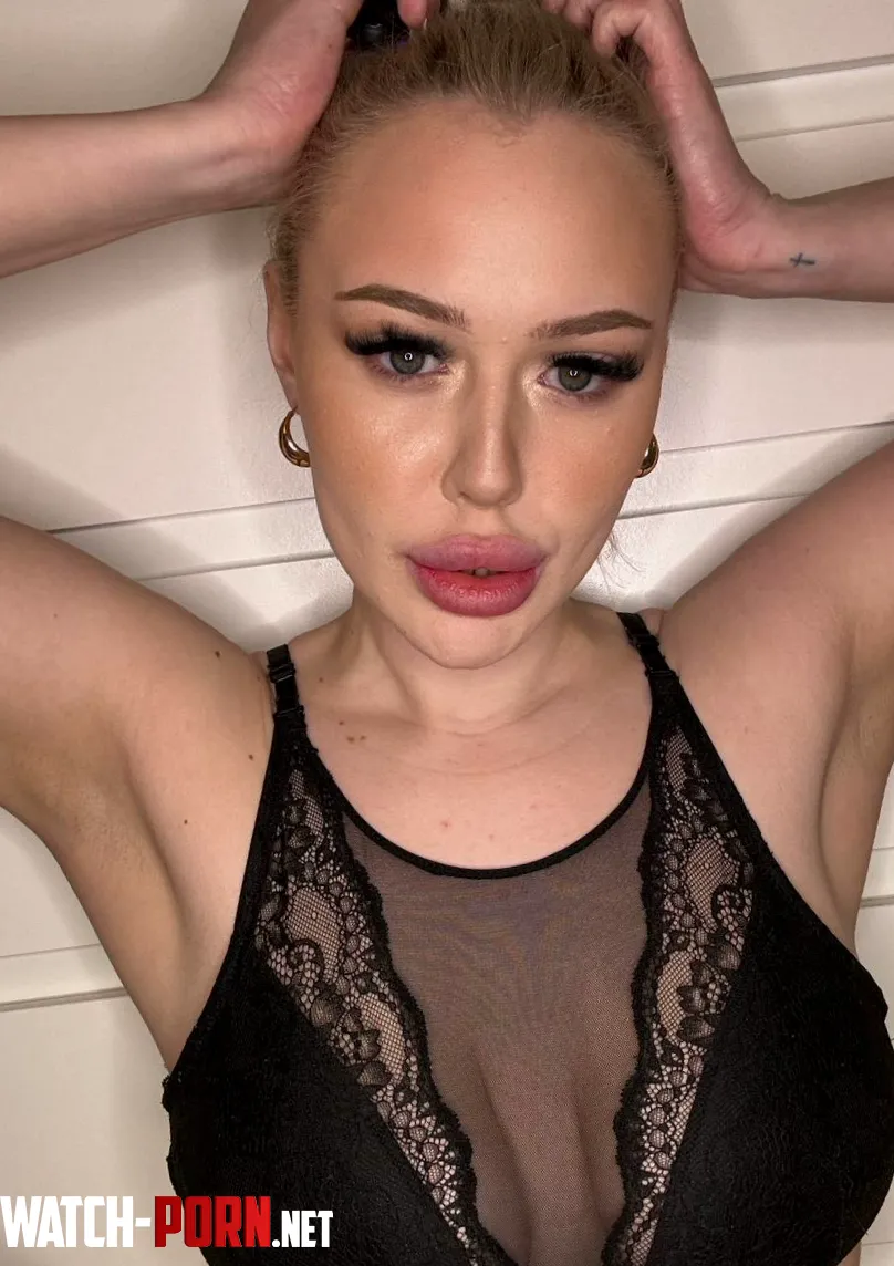 Would love too have your tongue here by Horny_ayah