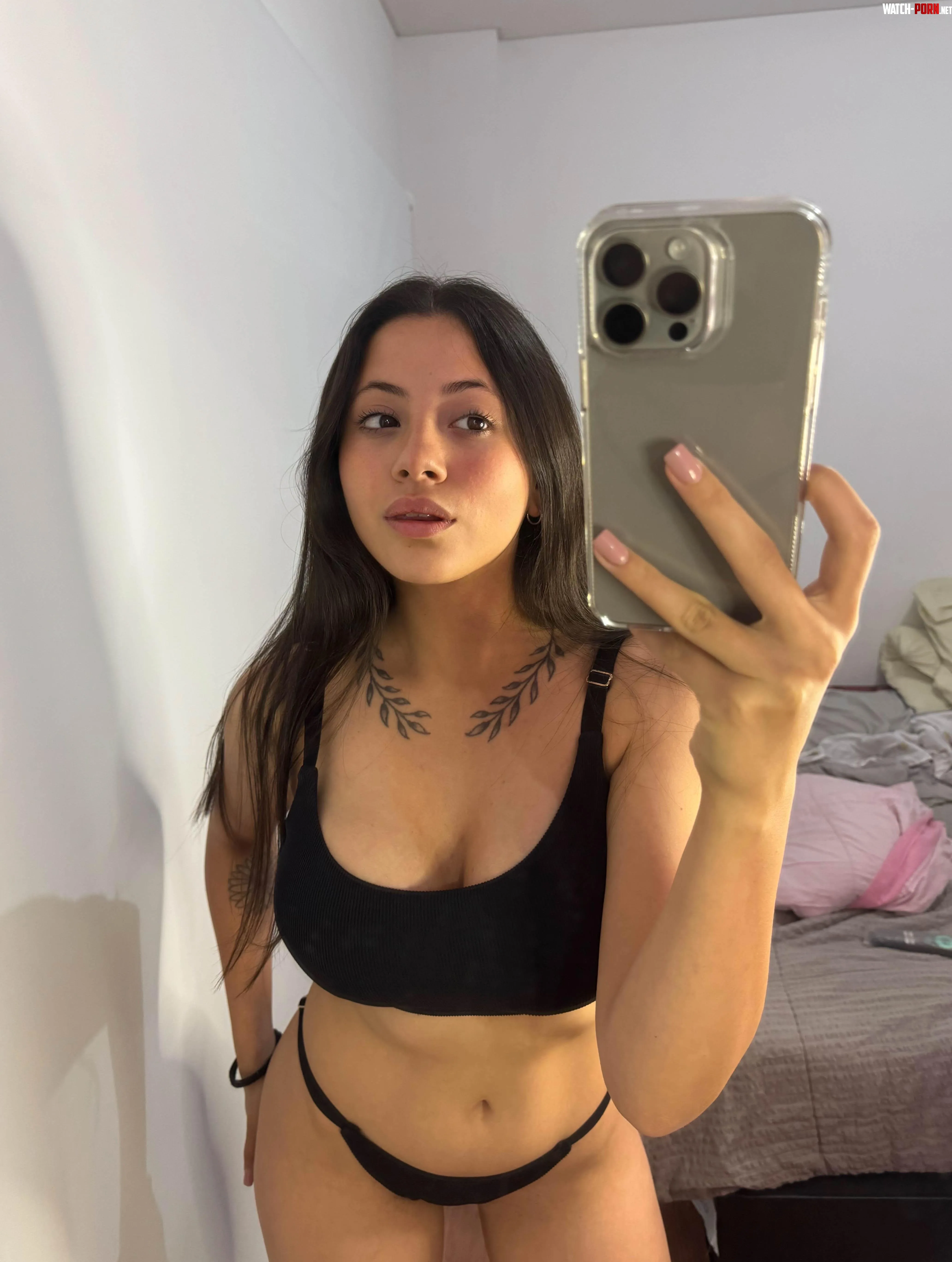 How would you describe my mirror selfien by Stardrop8