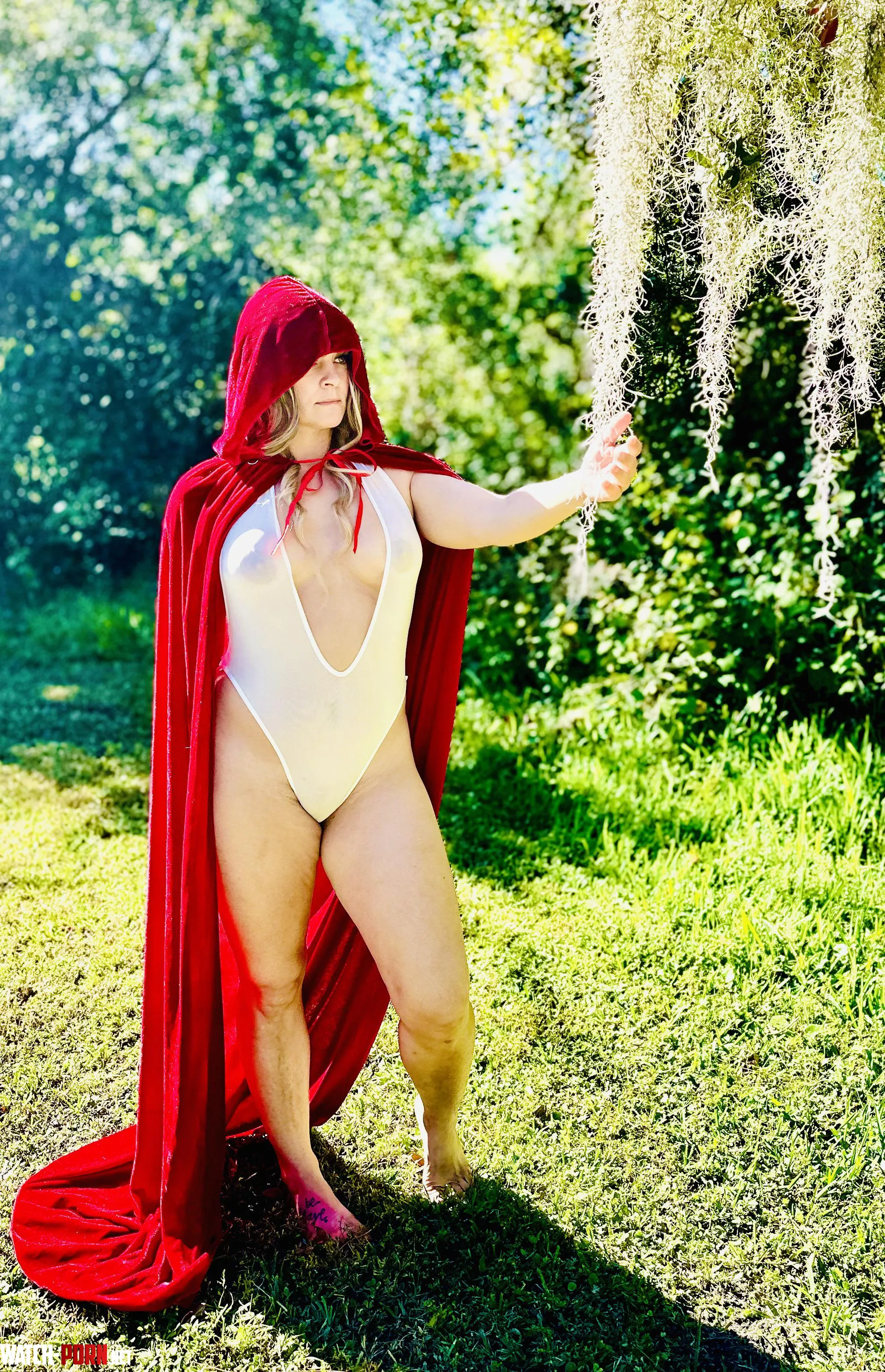 Red Ridinghood  by SamanthaPanties468
