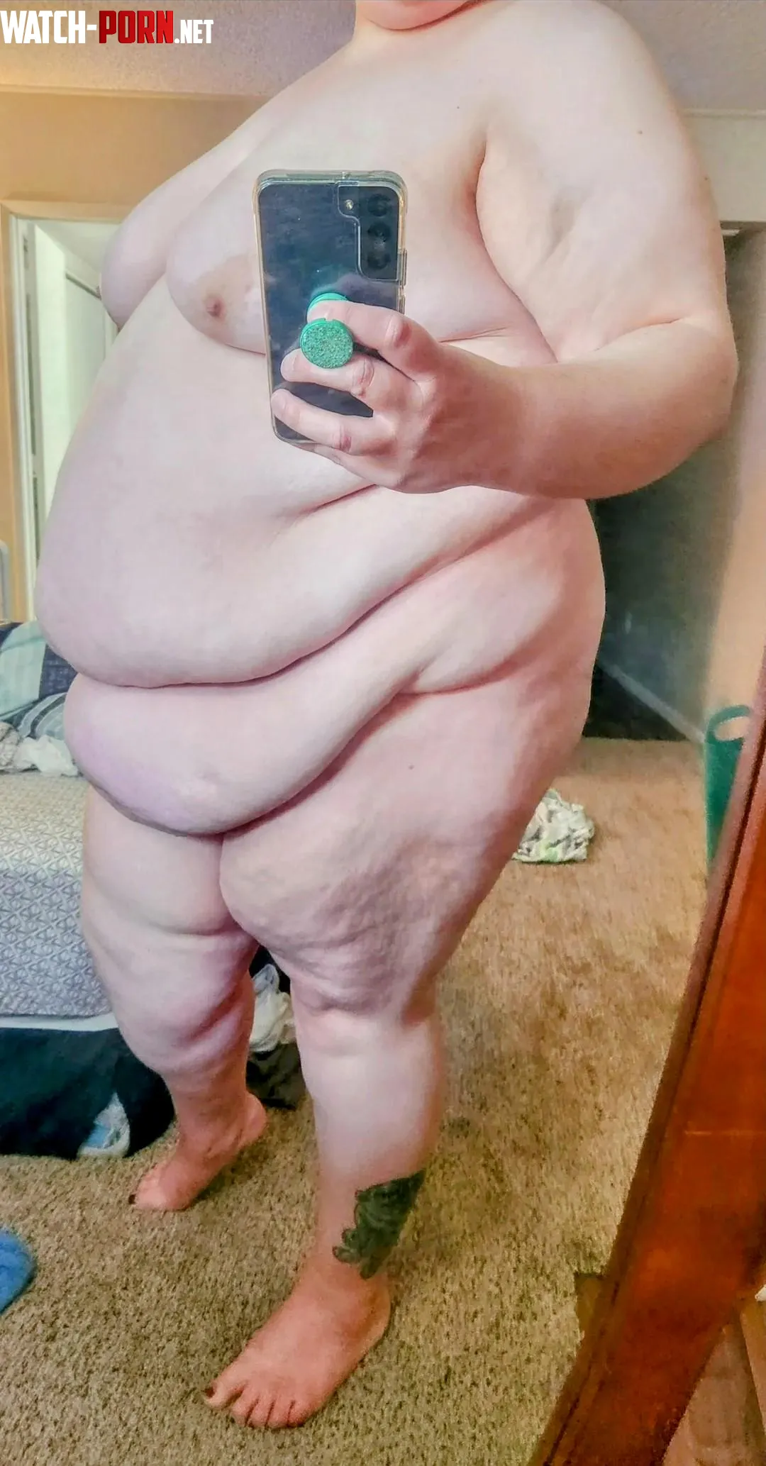 Fridays are for full body nudes  by Chubby_Tulip