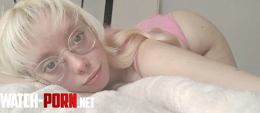 You wake up next to this  what do you do first  by imcookinglilly