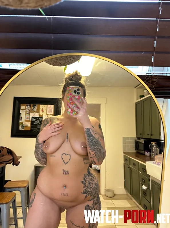 Im here to make your cock hard and happyy by kamihascurves
