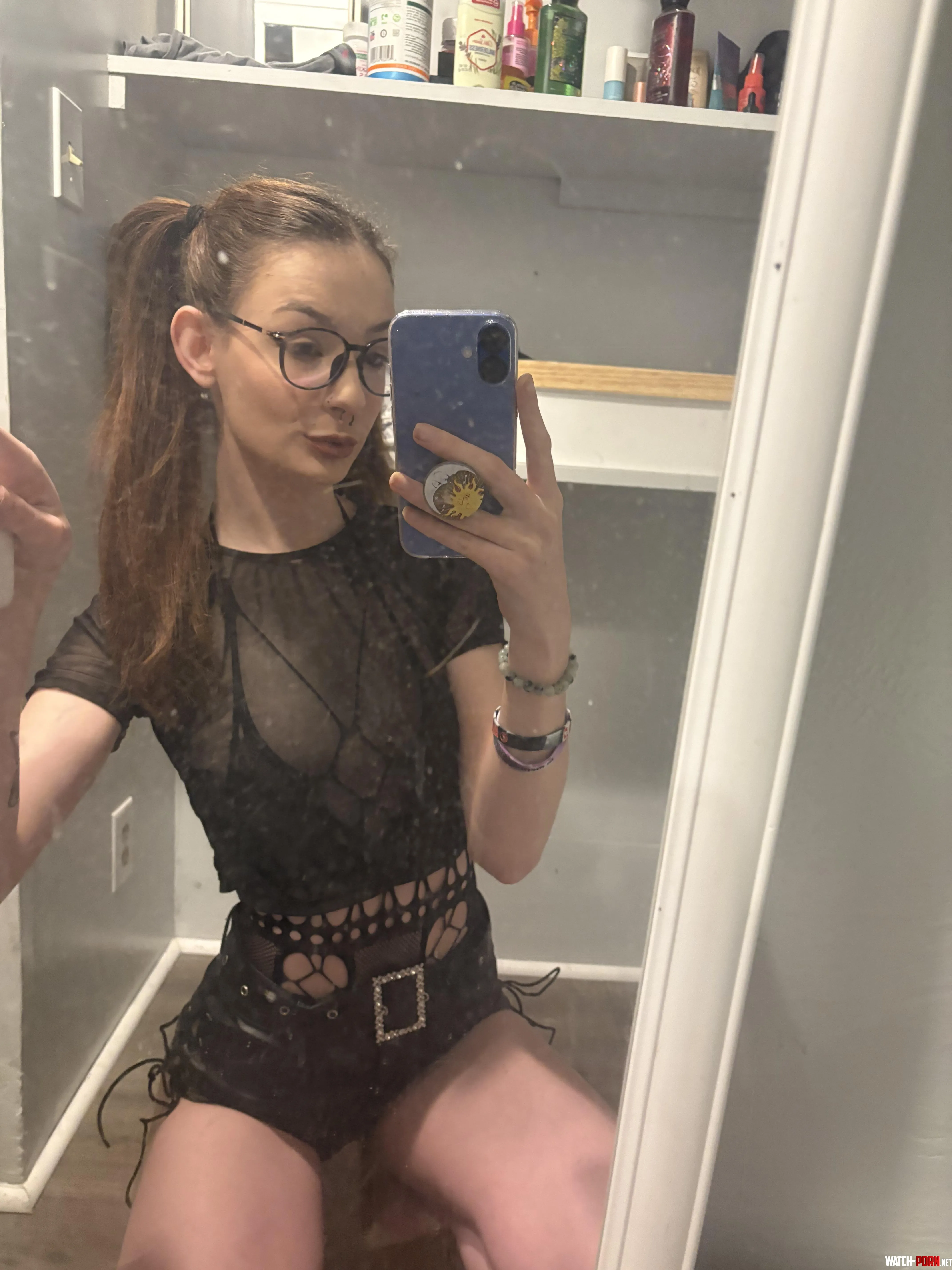 I do video calls and cater to all fetishes 19f tele hauntingbell31 by Hauntingbell31