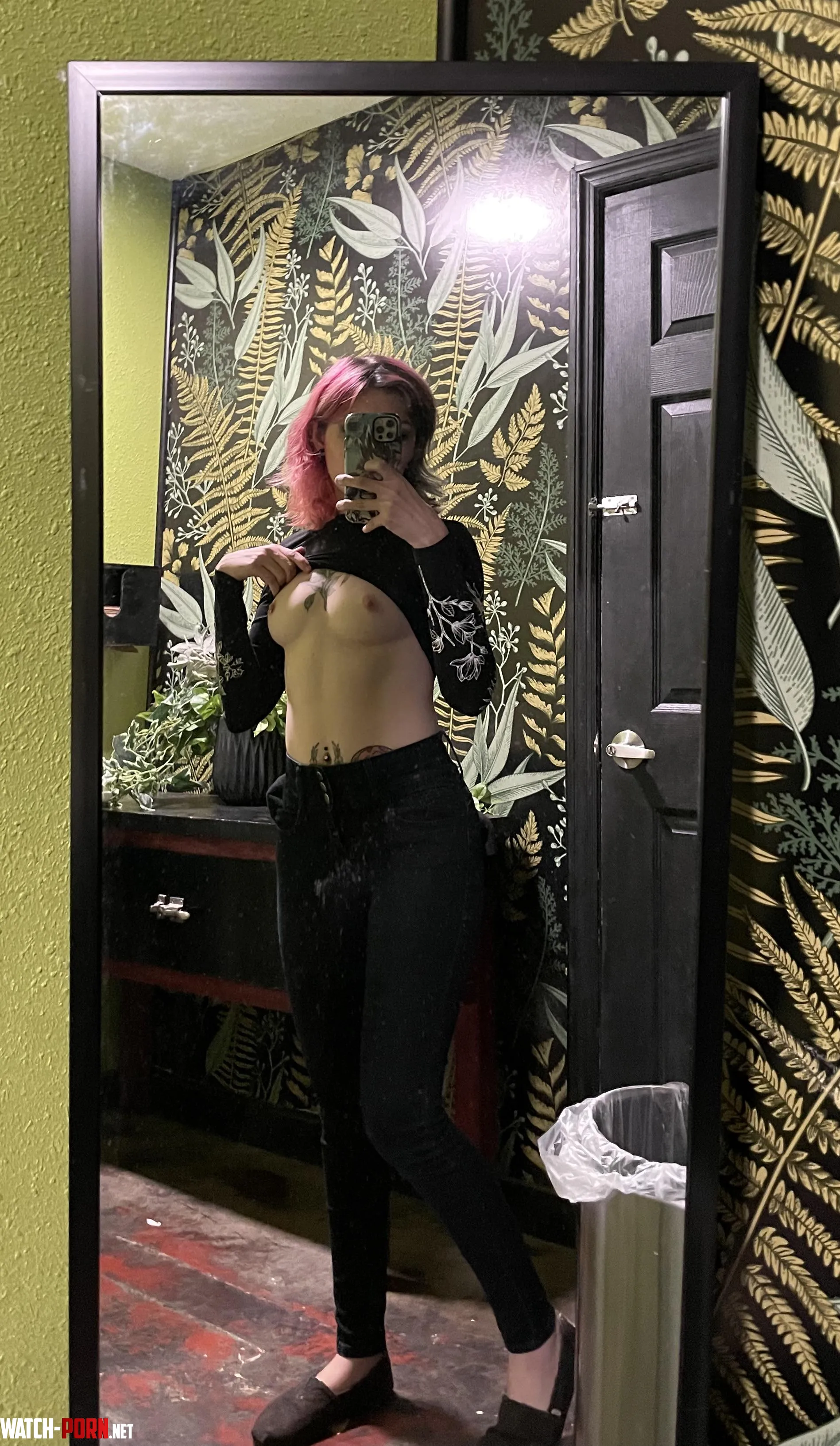 Mandatory bathroom selfie by Petitepokegal