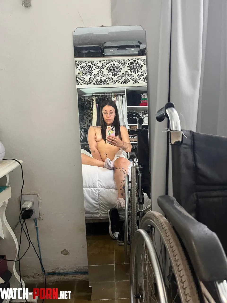 Hi Just found this subreddit  Mirror selfies are so cute by Cutxiepie