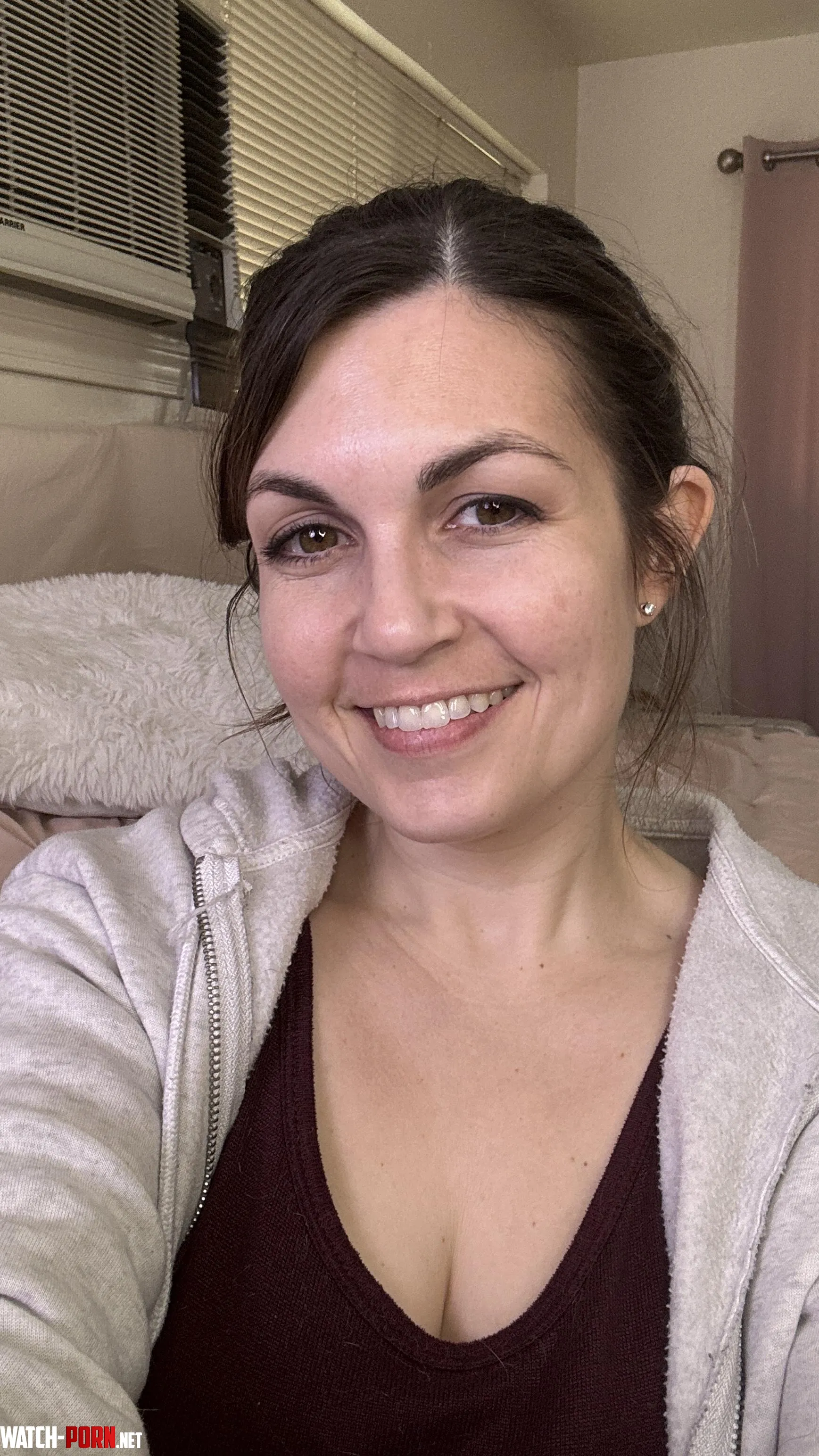 36yo mom relaxing at home Would you like to join by Kate_Lust