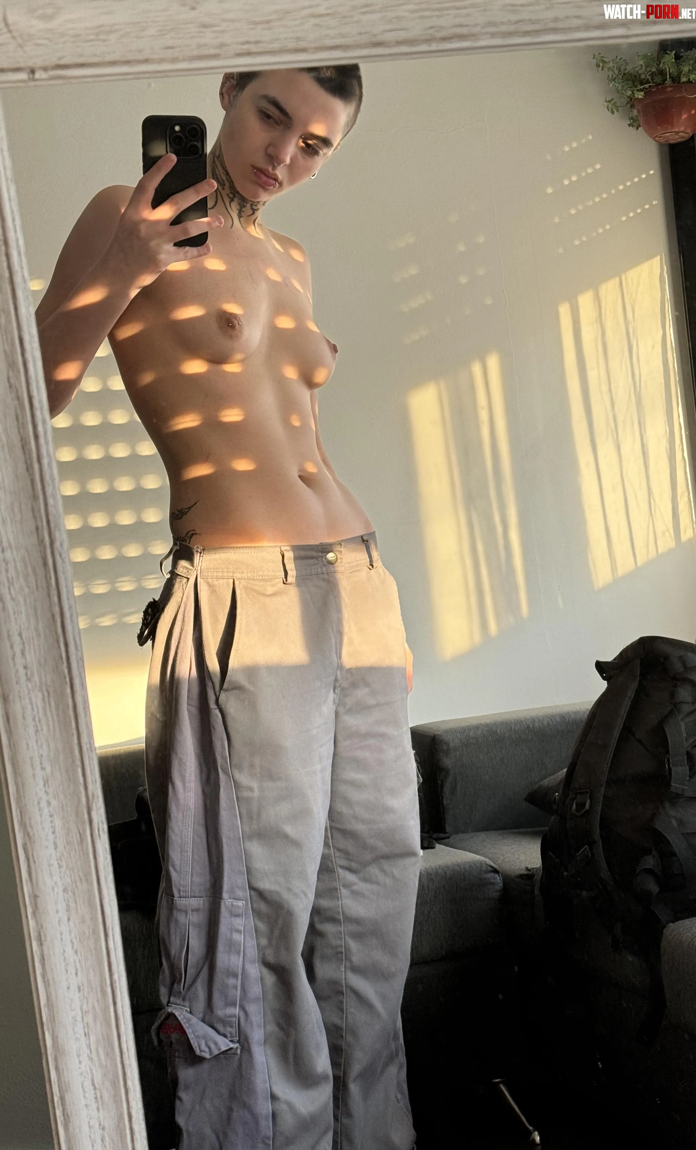 I love it when the sun warms my body by AmyyShy