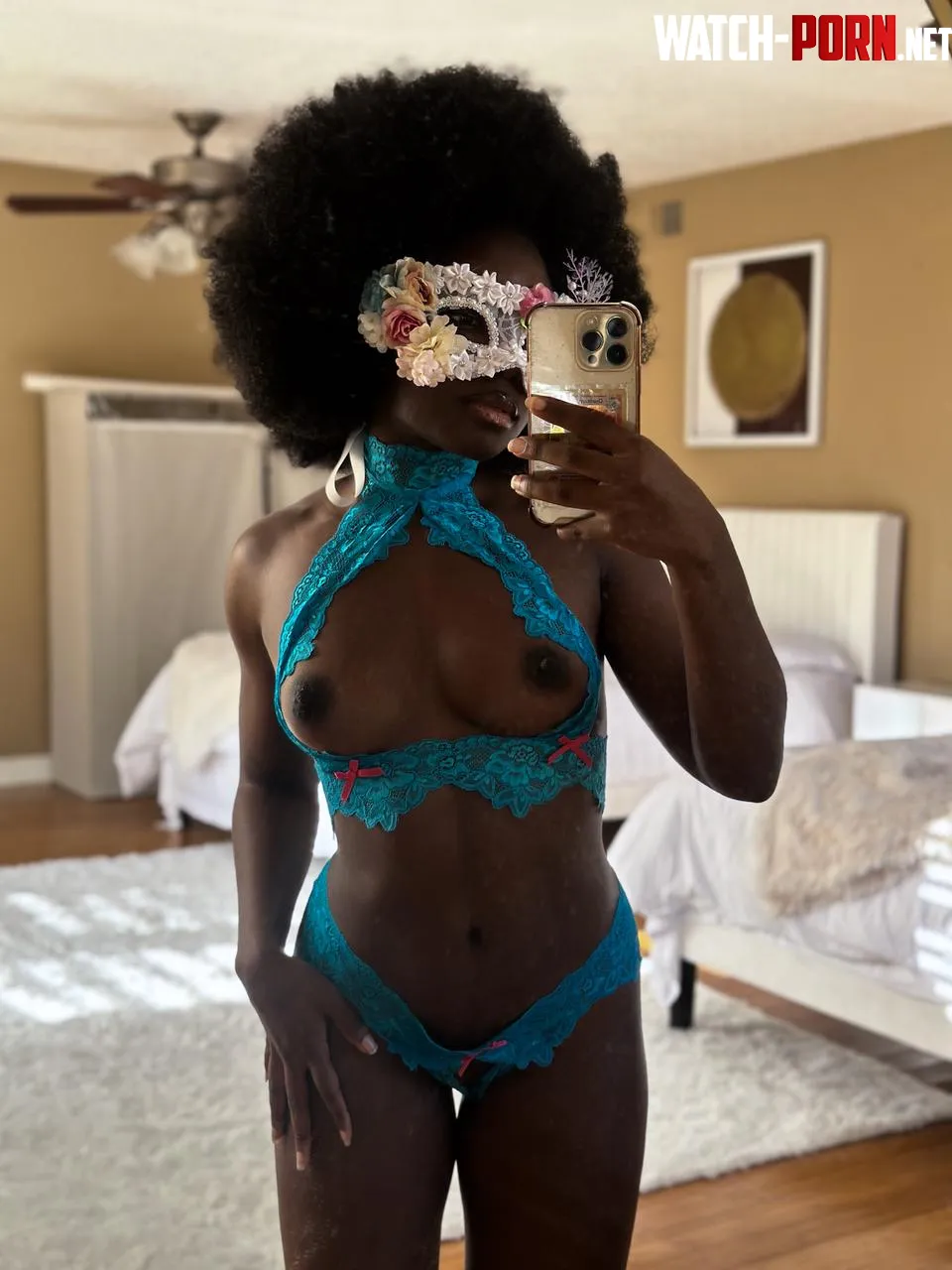 Ready for the masquerade party  by EbonyButts