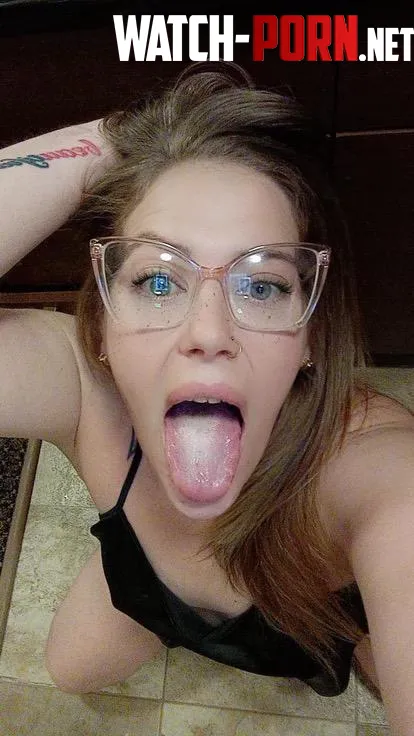 Moerillamoe on snap and mjjeanlove on tele SEXT SALE now by PeanutMajor6540