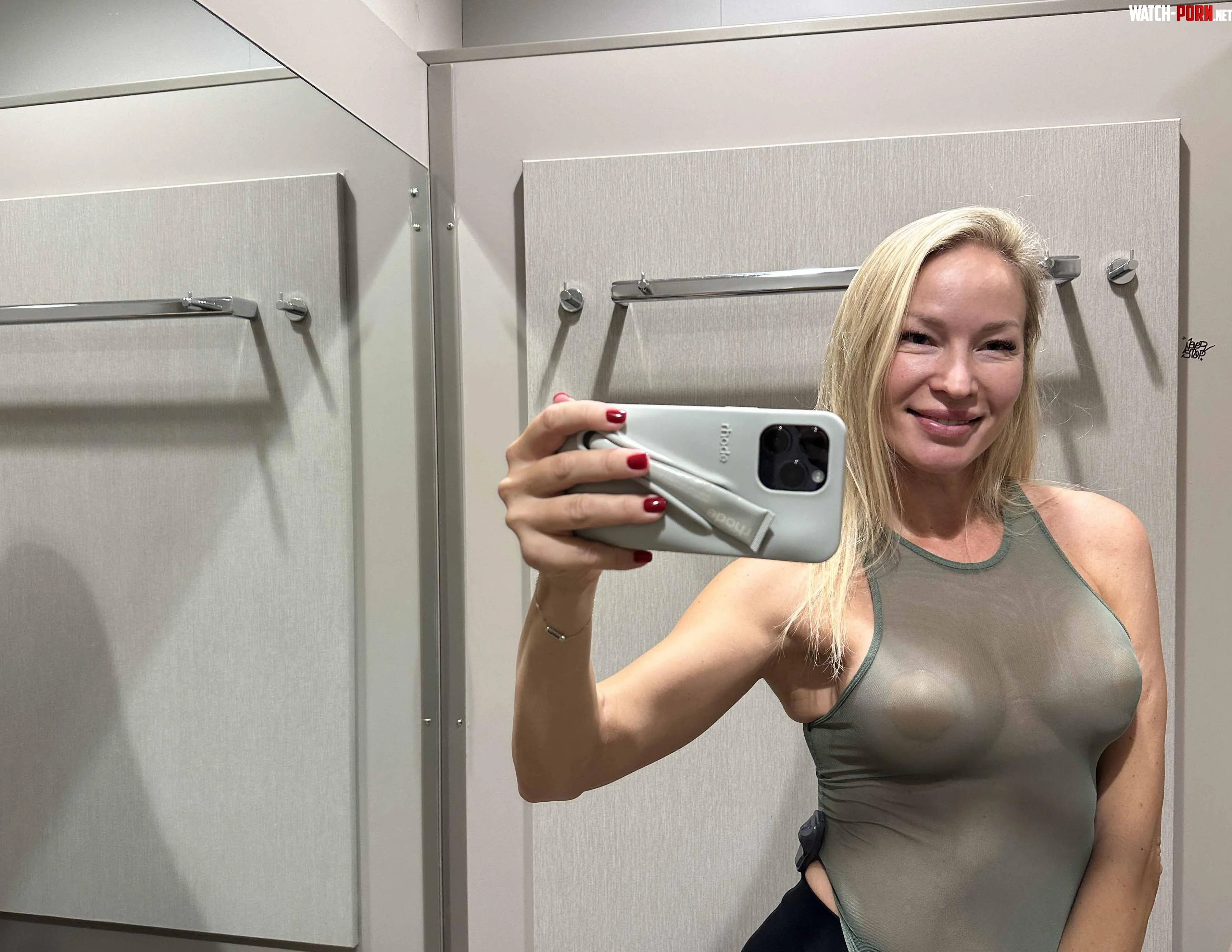 My fav mirror selfie by Piperpooll