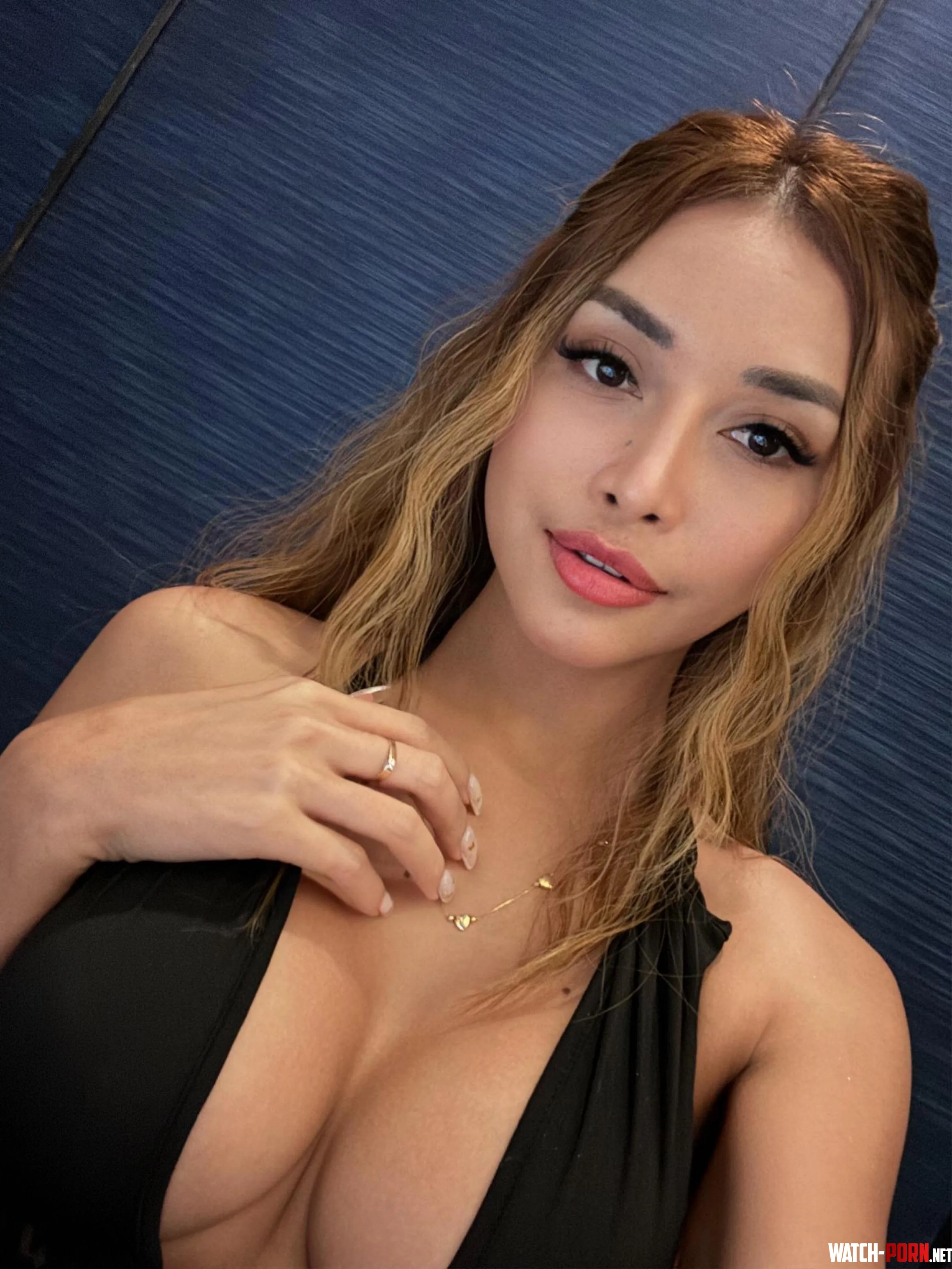 Facefuck or tittyfuck  by mialushhh