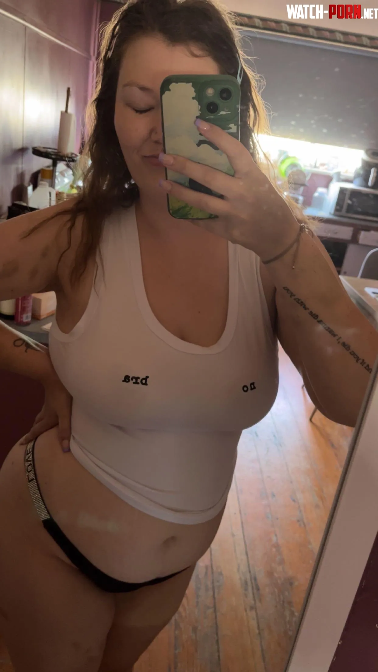 No bra  by Peachybabe29