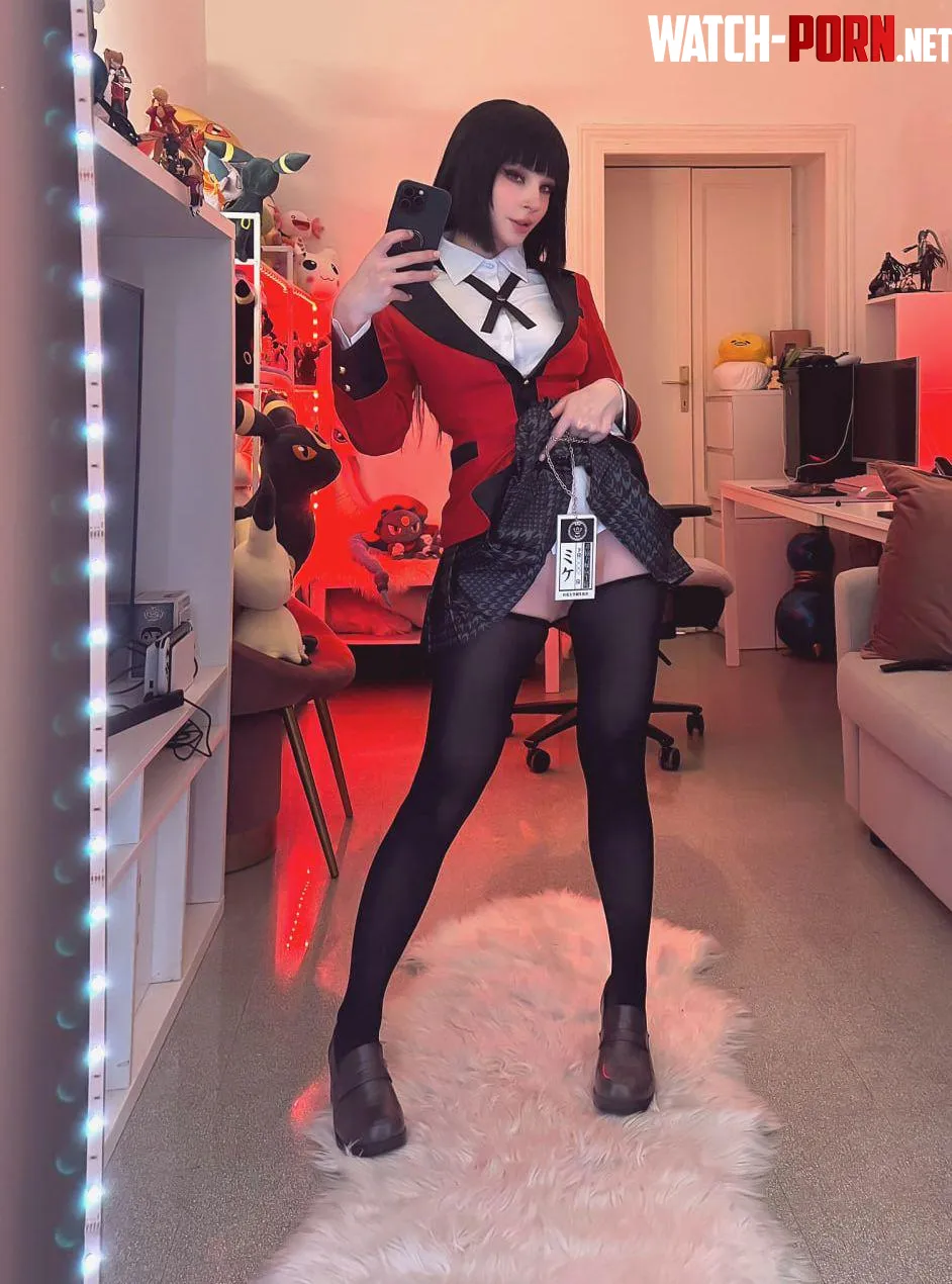 Yumeko Jabami cosplay by Shiroktsne  by Weird-Doughnut7002