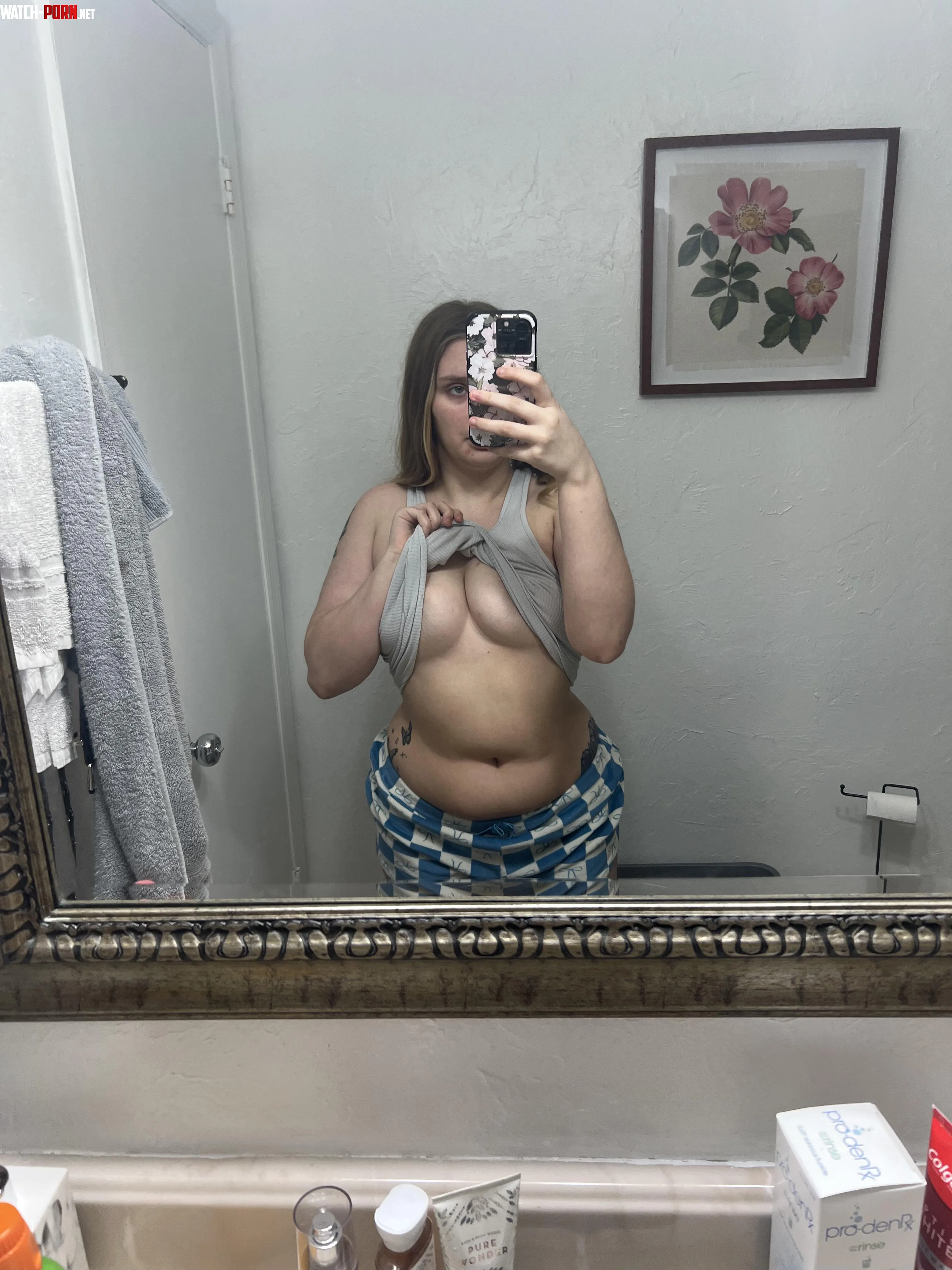i want cum all over my titties and tummy  by Lexii_lyn