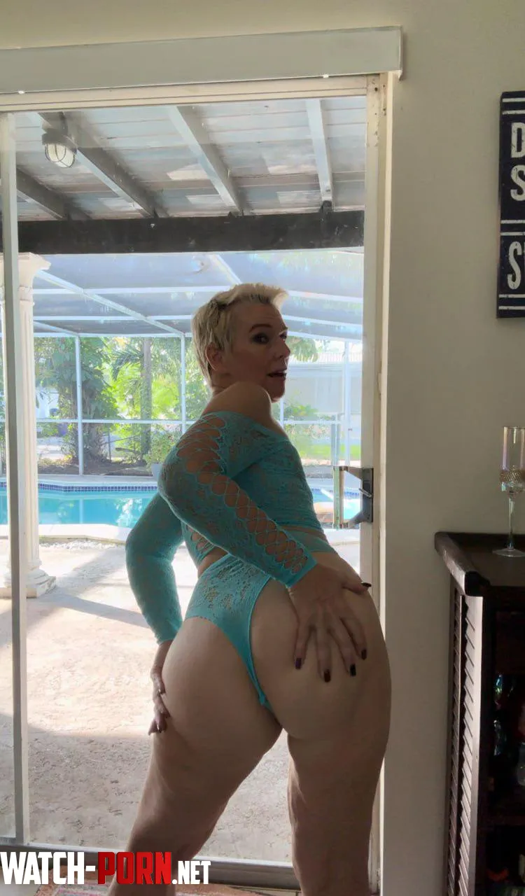 If I was your wifes best friend would you have the guts to fuck me by realsexxyladdyy