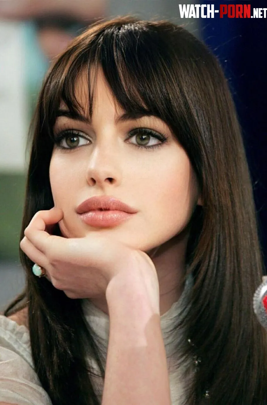 Anne Hathaway by rom003