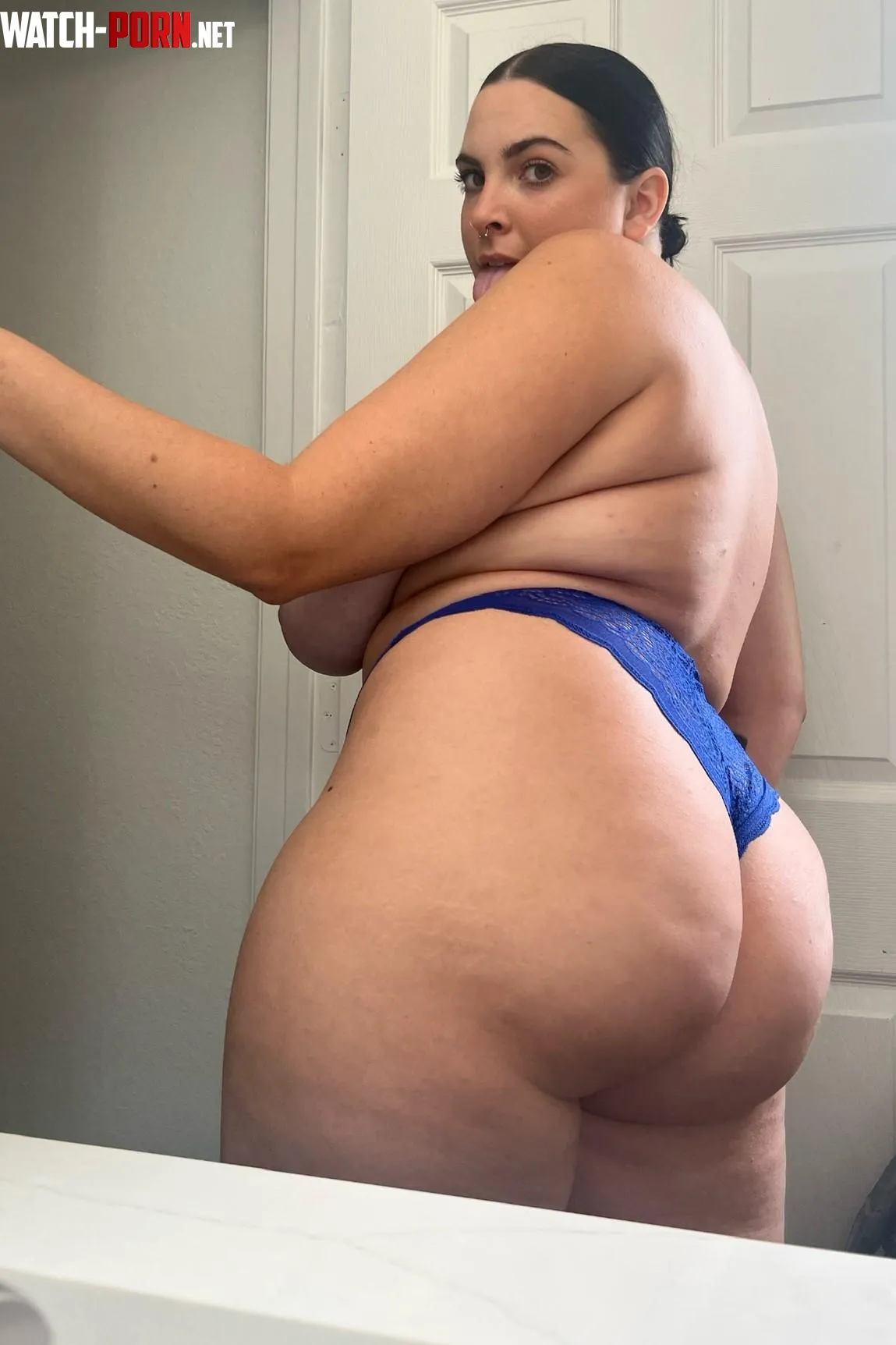 My type are guys who are not afraid to cum in my big ass by sav_brooke