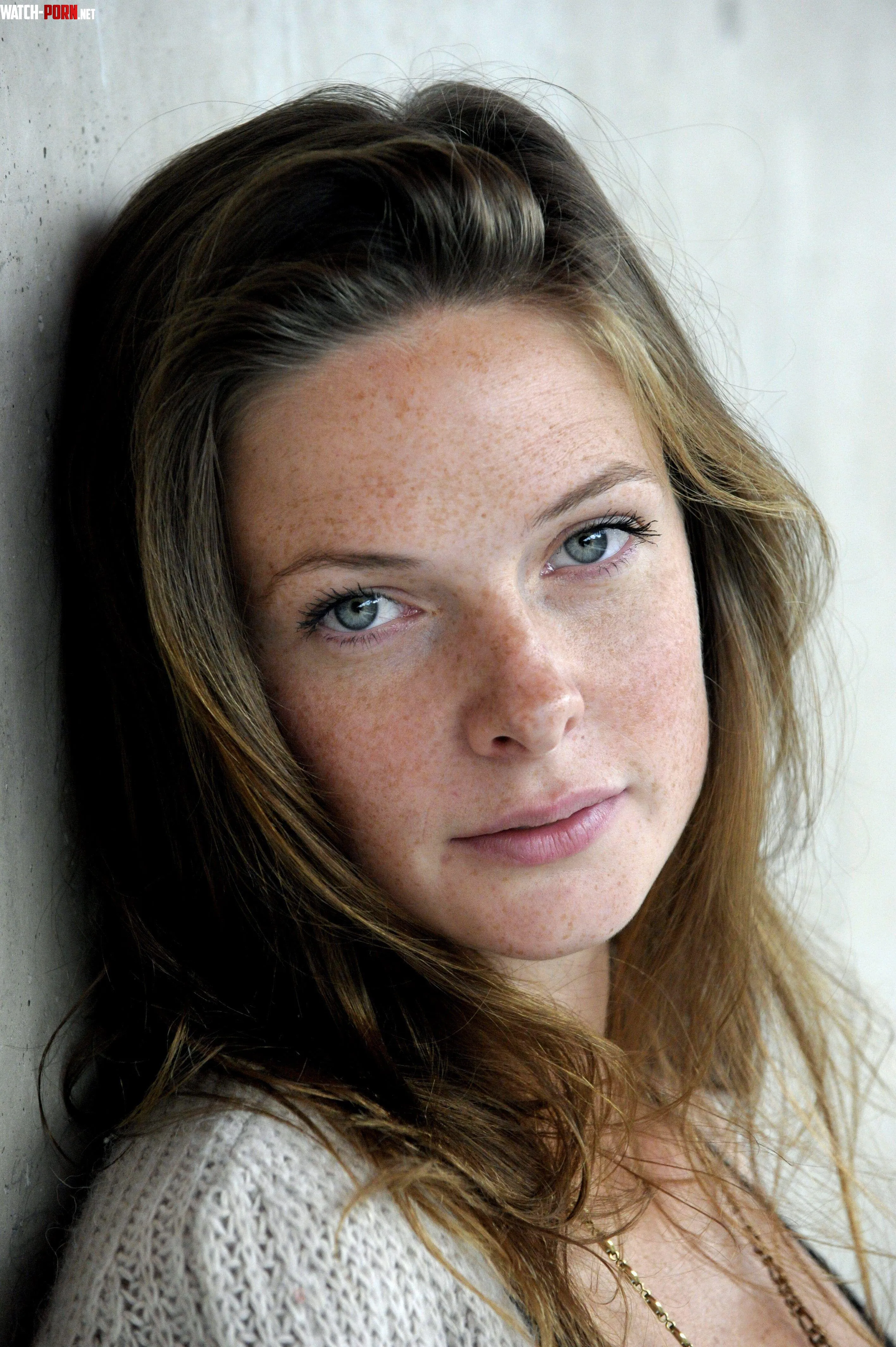 Rebecca Ferguson by Long_oil_