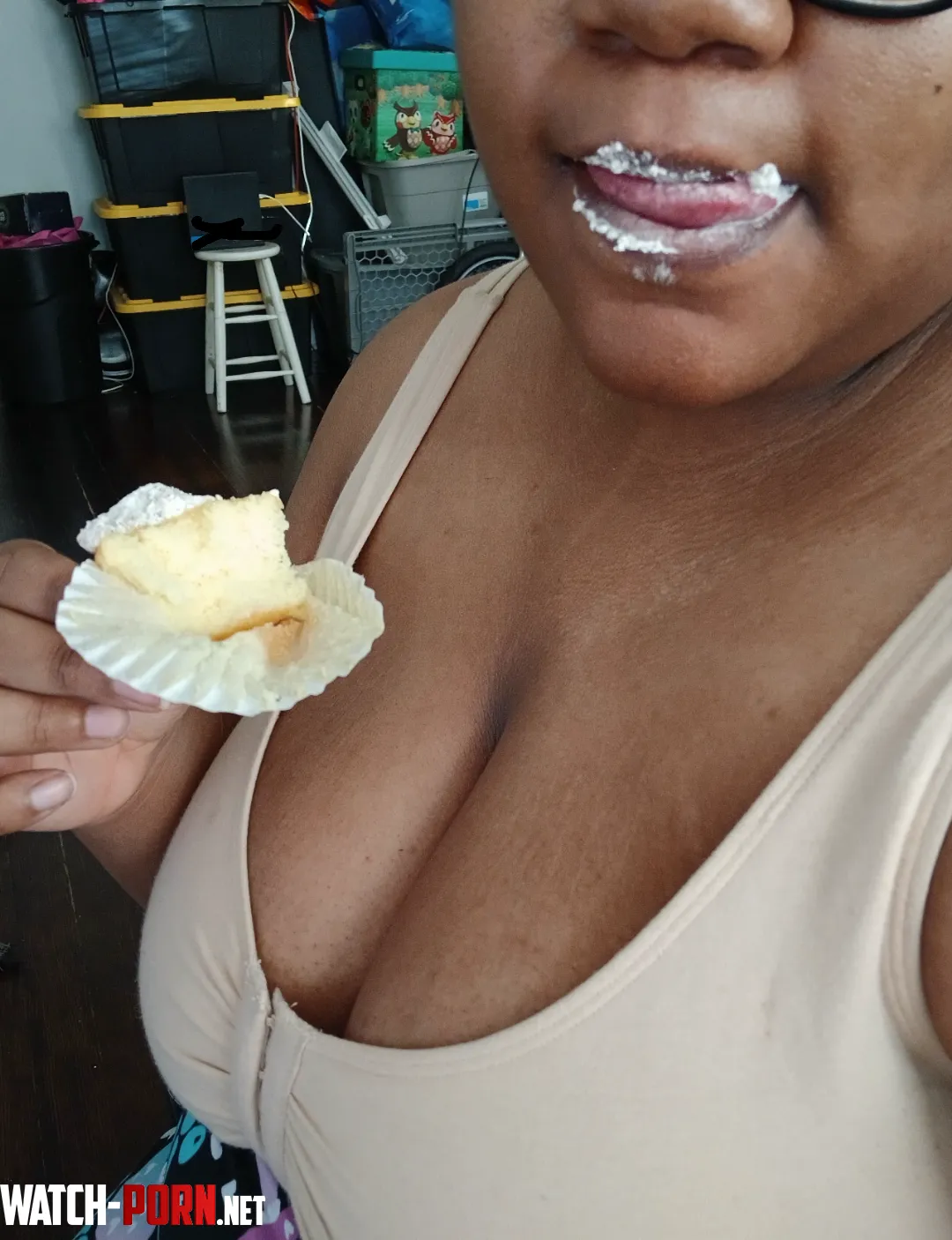 stuffing my face with a cupcake my 5th one  by mildlyunnerved