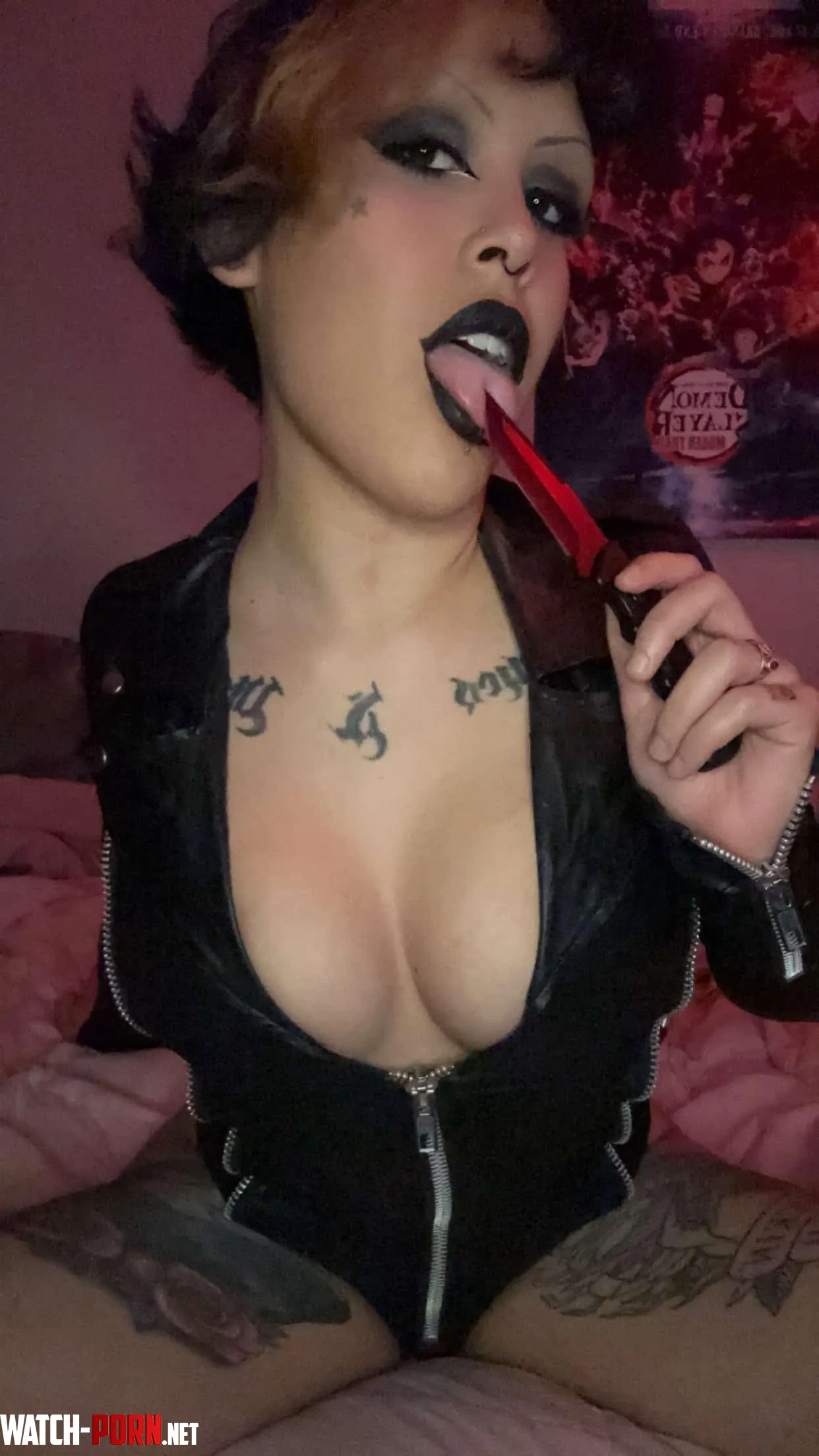 I just wanna have fun with my tongue   by PeachesAndScream423