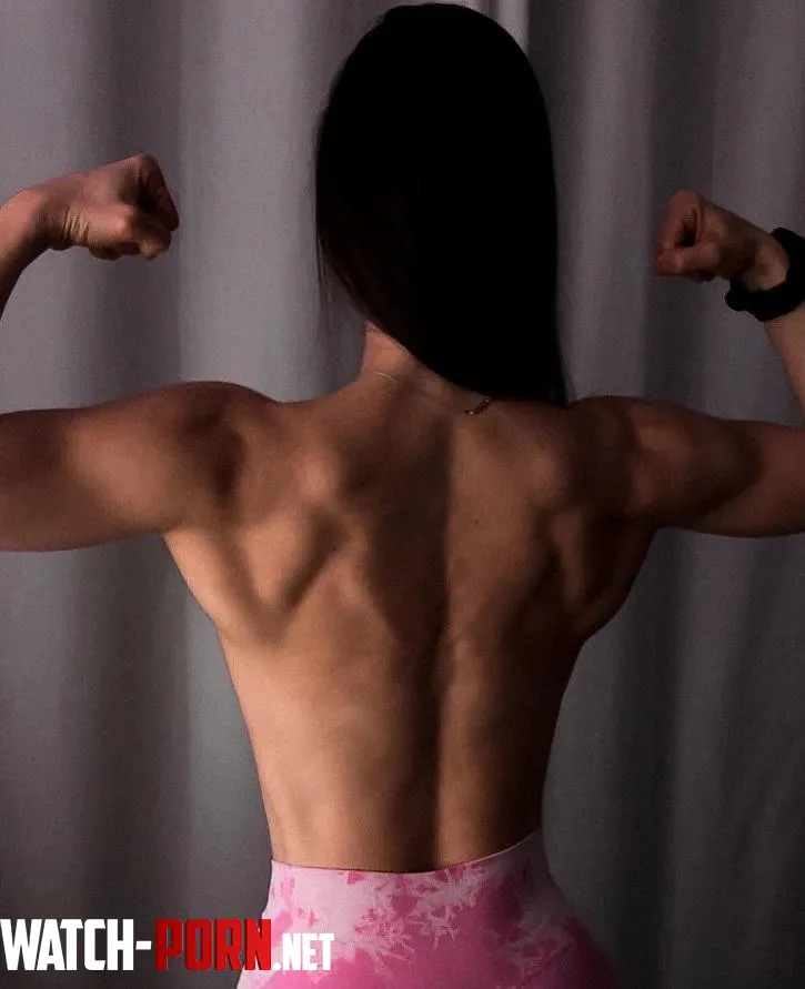 shredded back by linasphysiquex