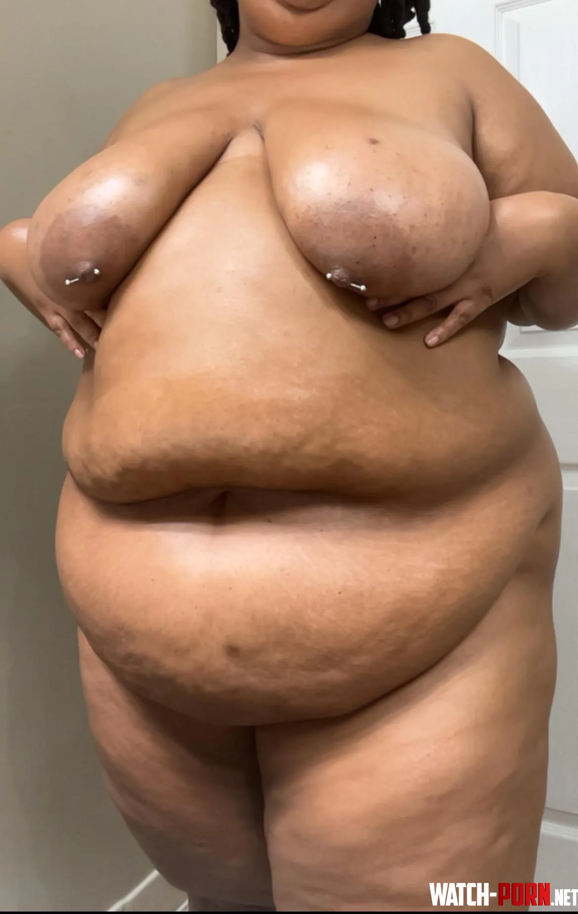 I need a big body worshipper  by Courtney_bbw