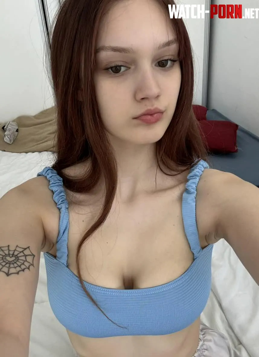 18F My slightly sleepy morning selfie   by glamxdoll18