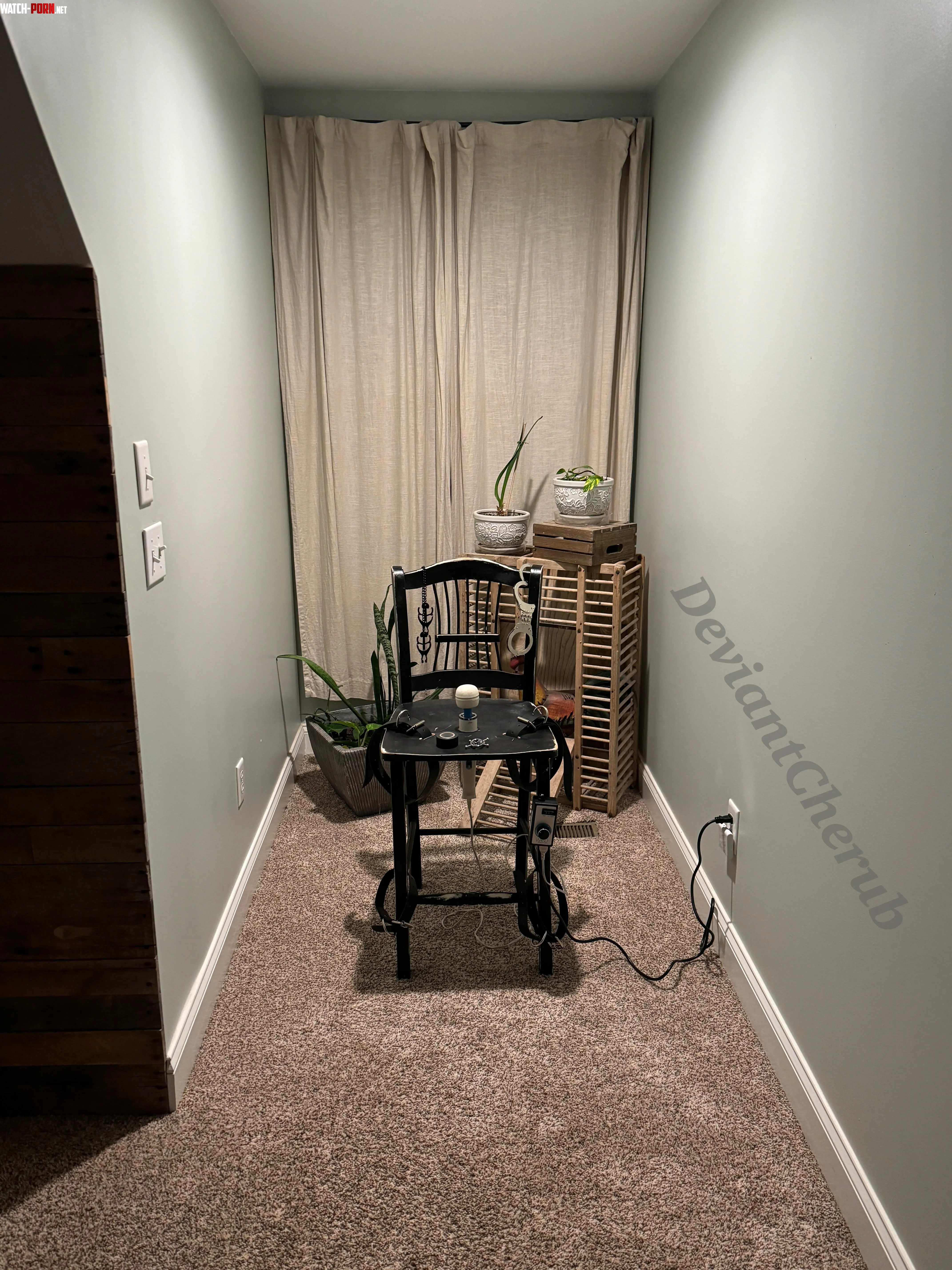 New chair   You like F by Brunette_BdSm_Queen