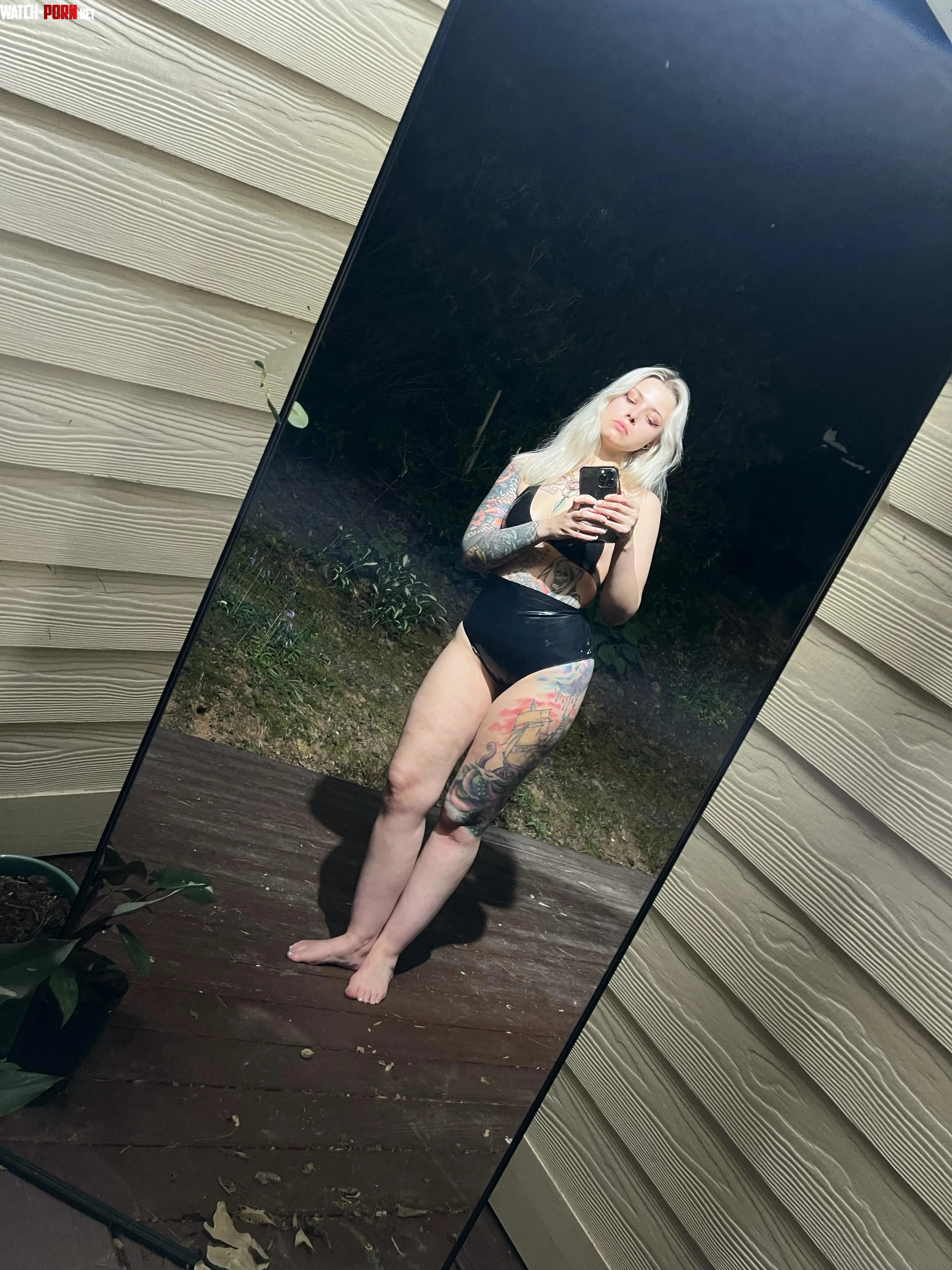 Creeping about in the night by MistressMercyxoxalt