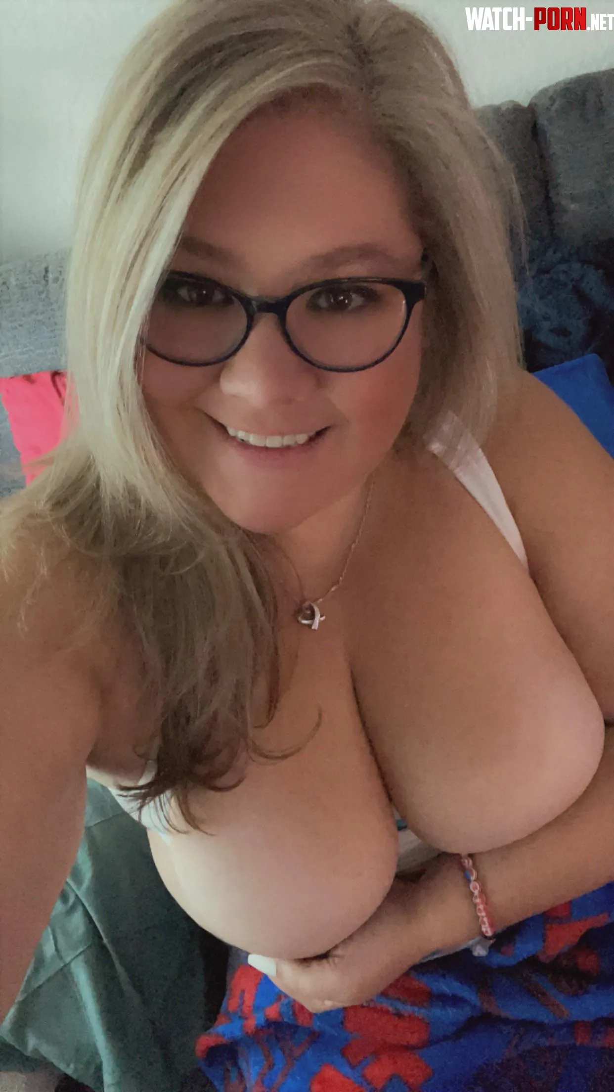 I love Titty Tuesday  by ElizaMelons