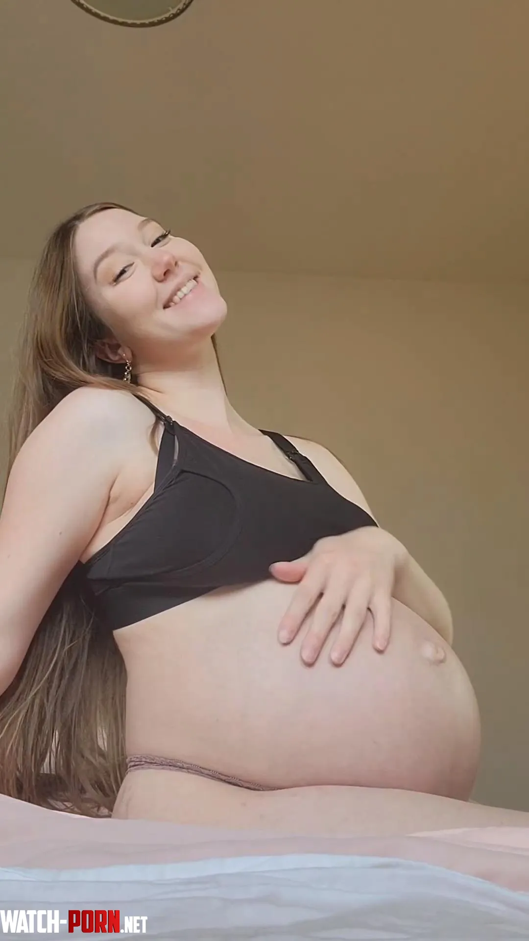 Being pregnant makes me so happy  by jade_love_12345