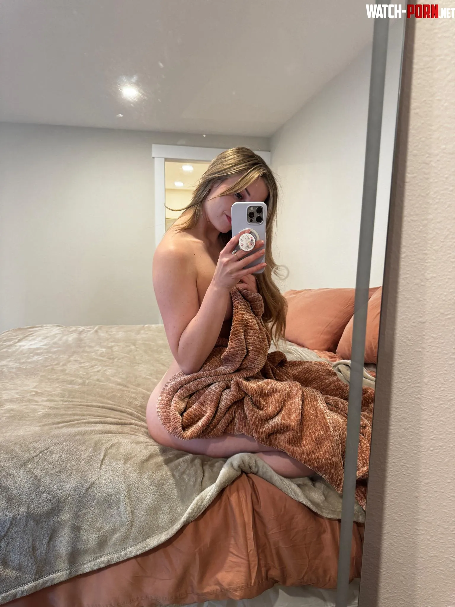 Come back to bed babe Im cold by briblossom