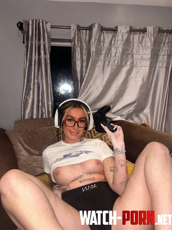 Can I send you a nude Y amp N by Skylarxbabe___