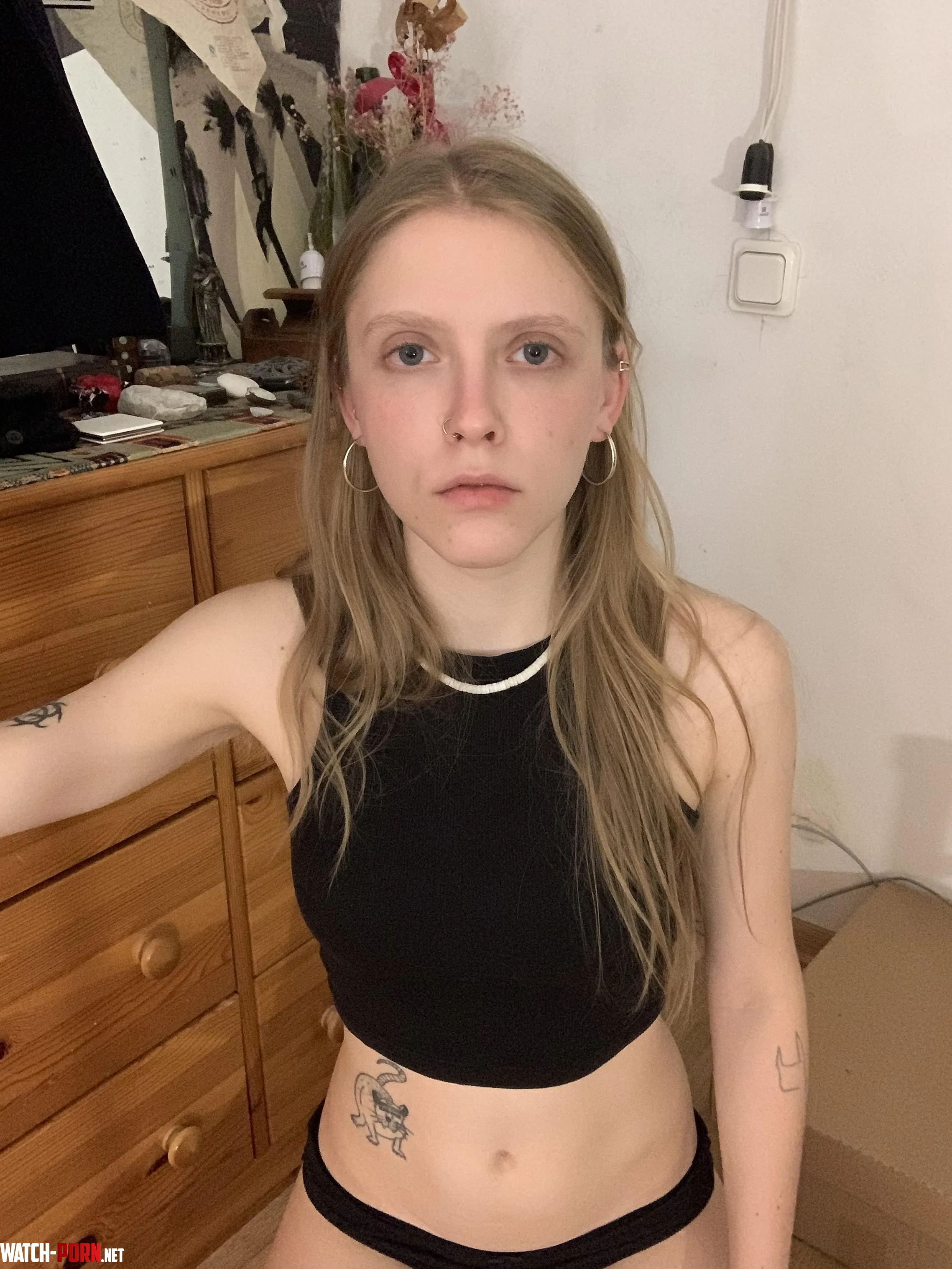 this top emphasizes my boobs by Sadietoolk