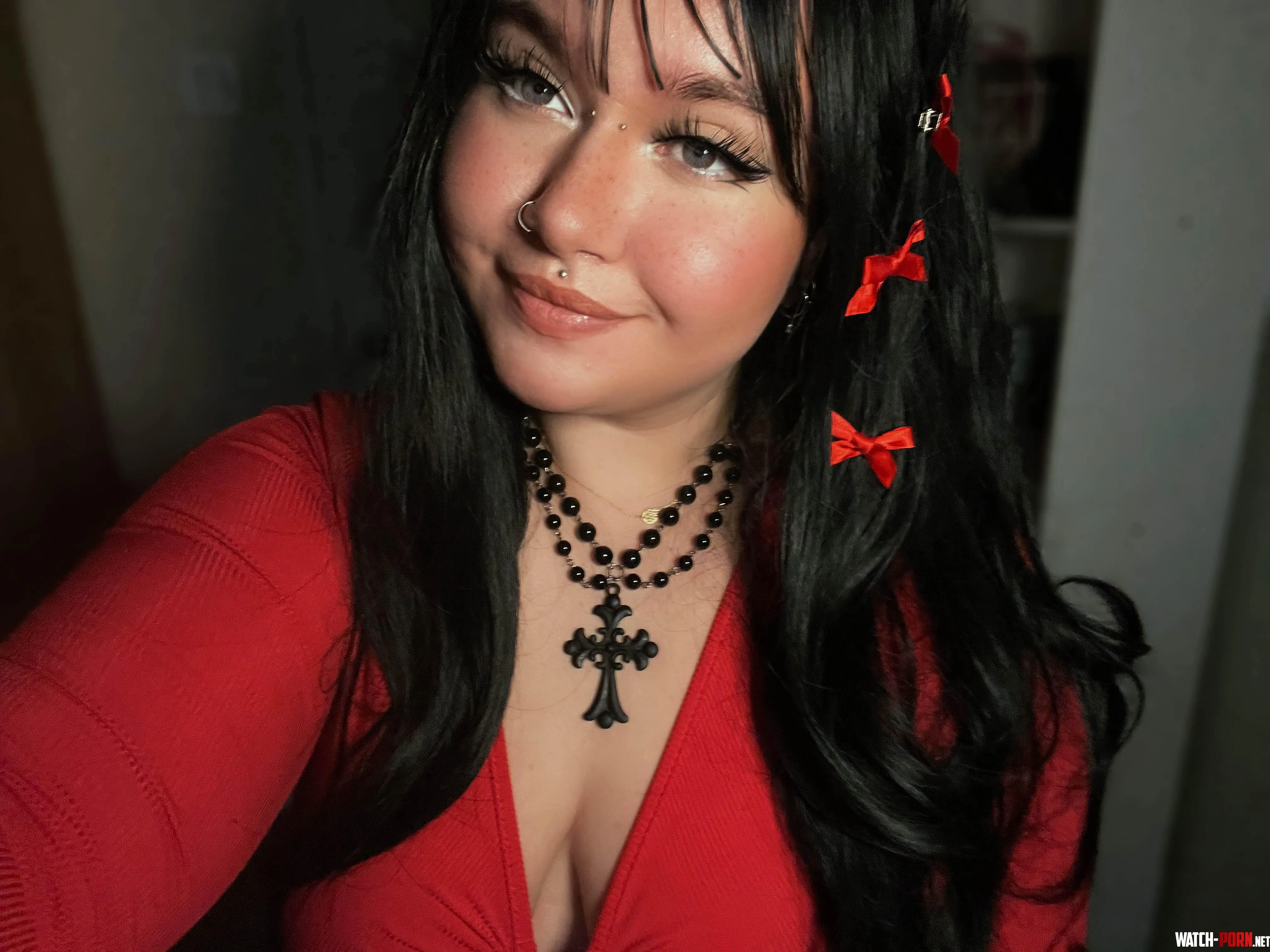 She is a 10 but she has piercings by EmmaTasmr