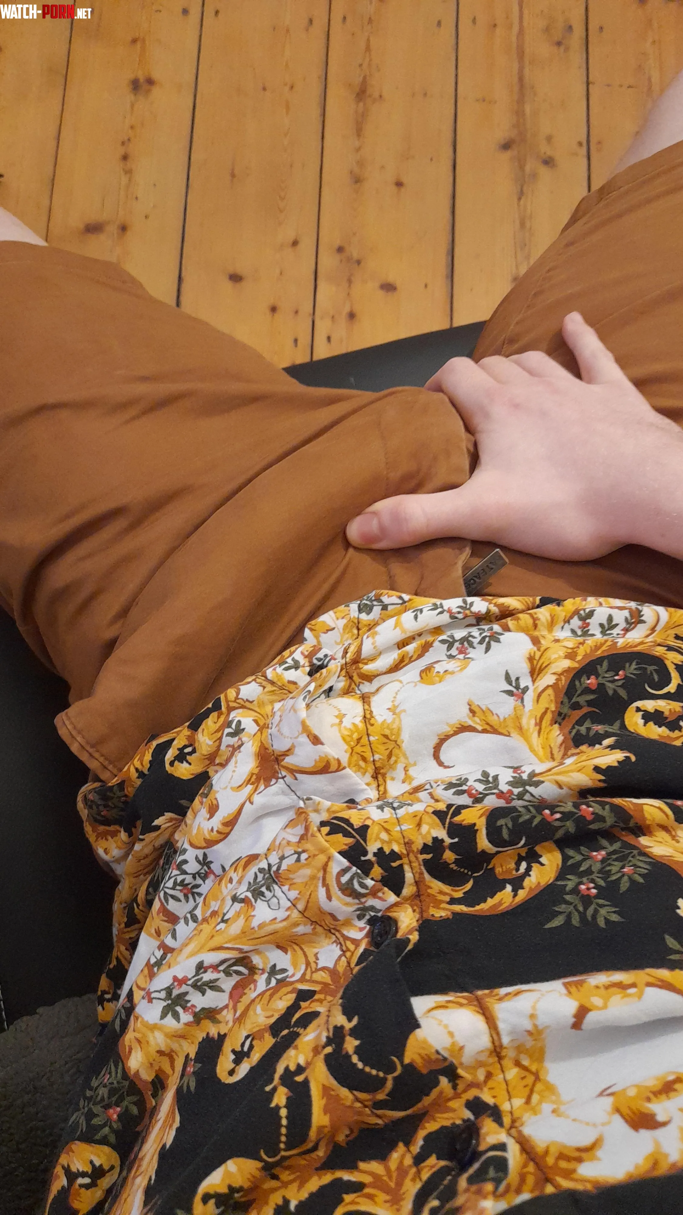 18 its so big you can see it through my shorts by horny_f3lla