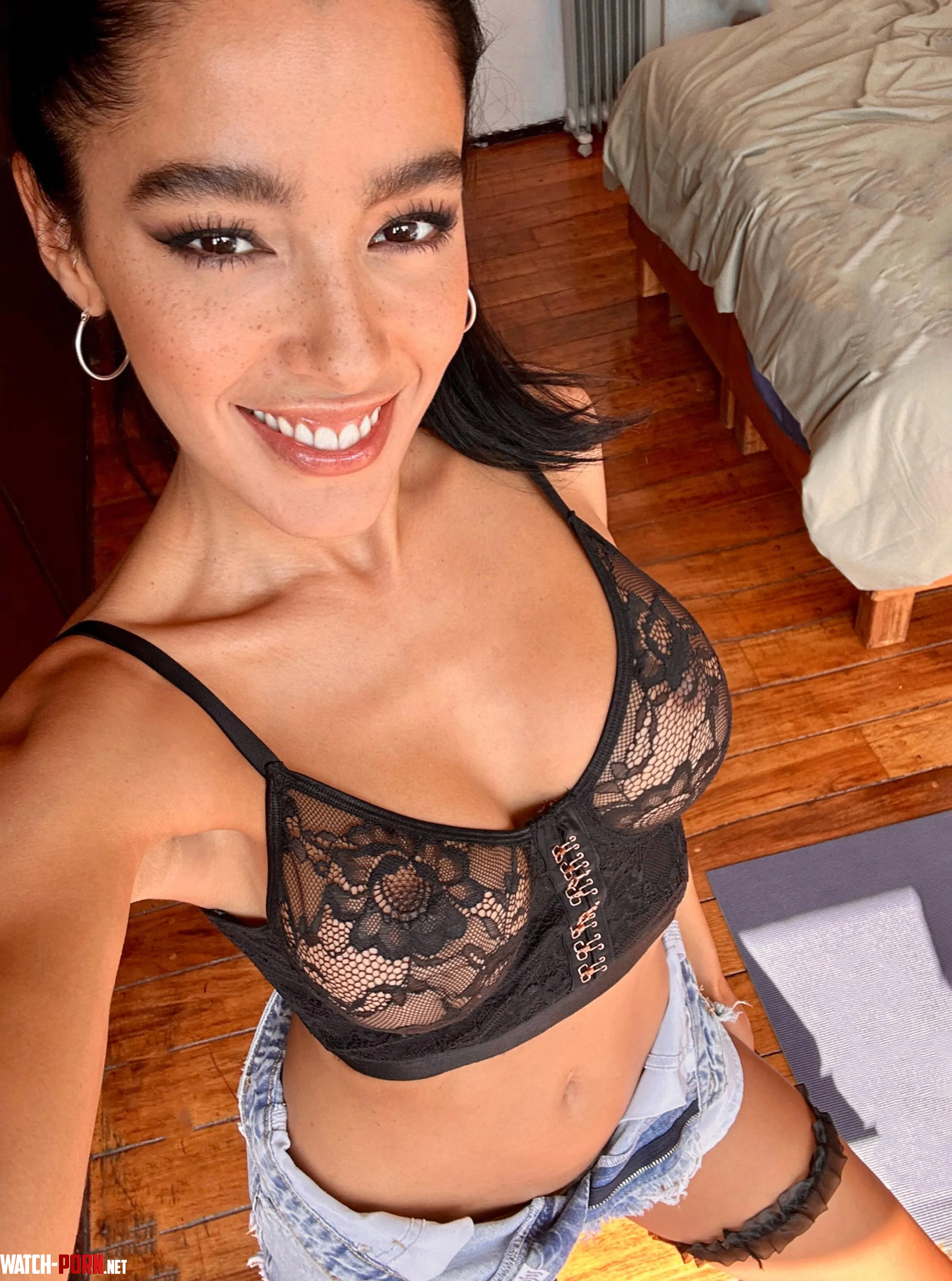 This hot brunette needs a good fuck by BrownAshXO