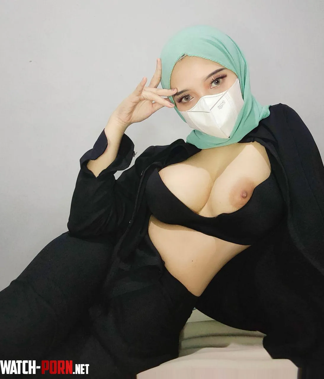 ill let you touch 1 part of my body which would you pick by outfittrivial