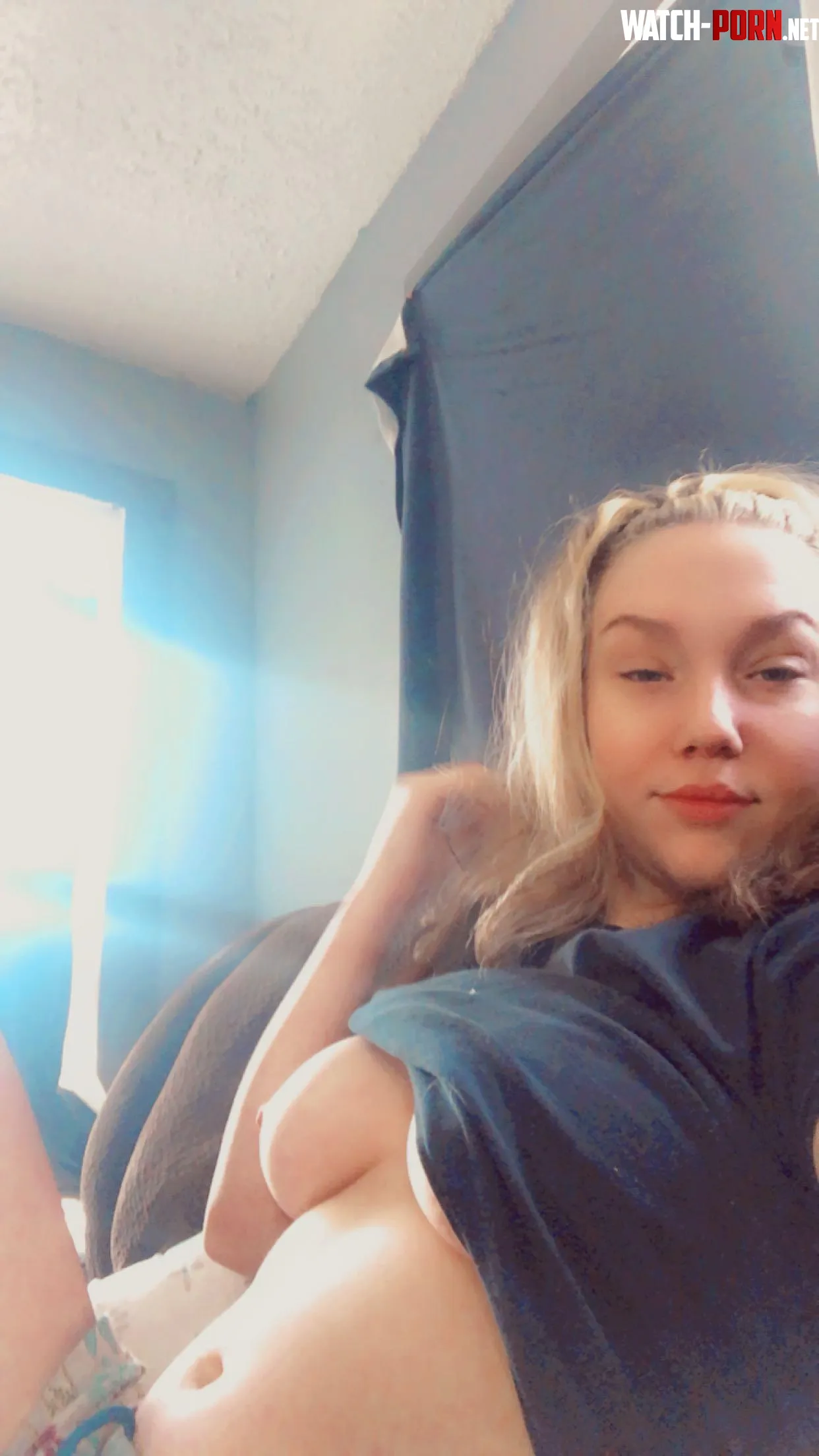 Heyy come get addicted to me  by GoddessLexi_13