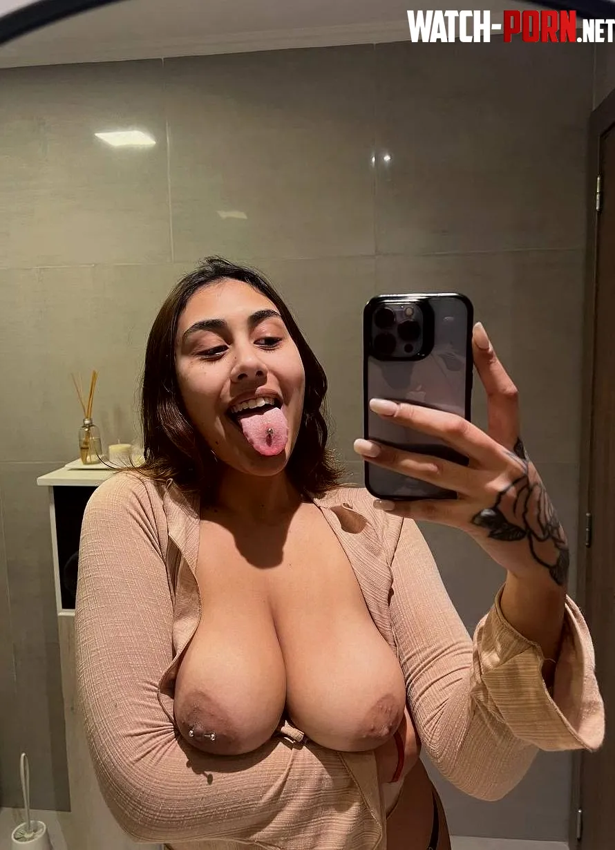 Let me put them in your mouth itll make you happy  by flora_OFxo